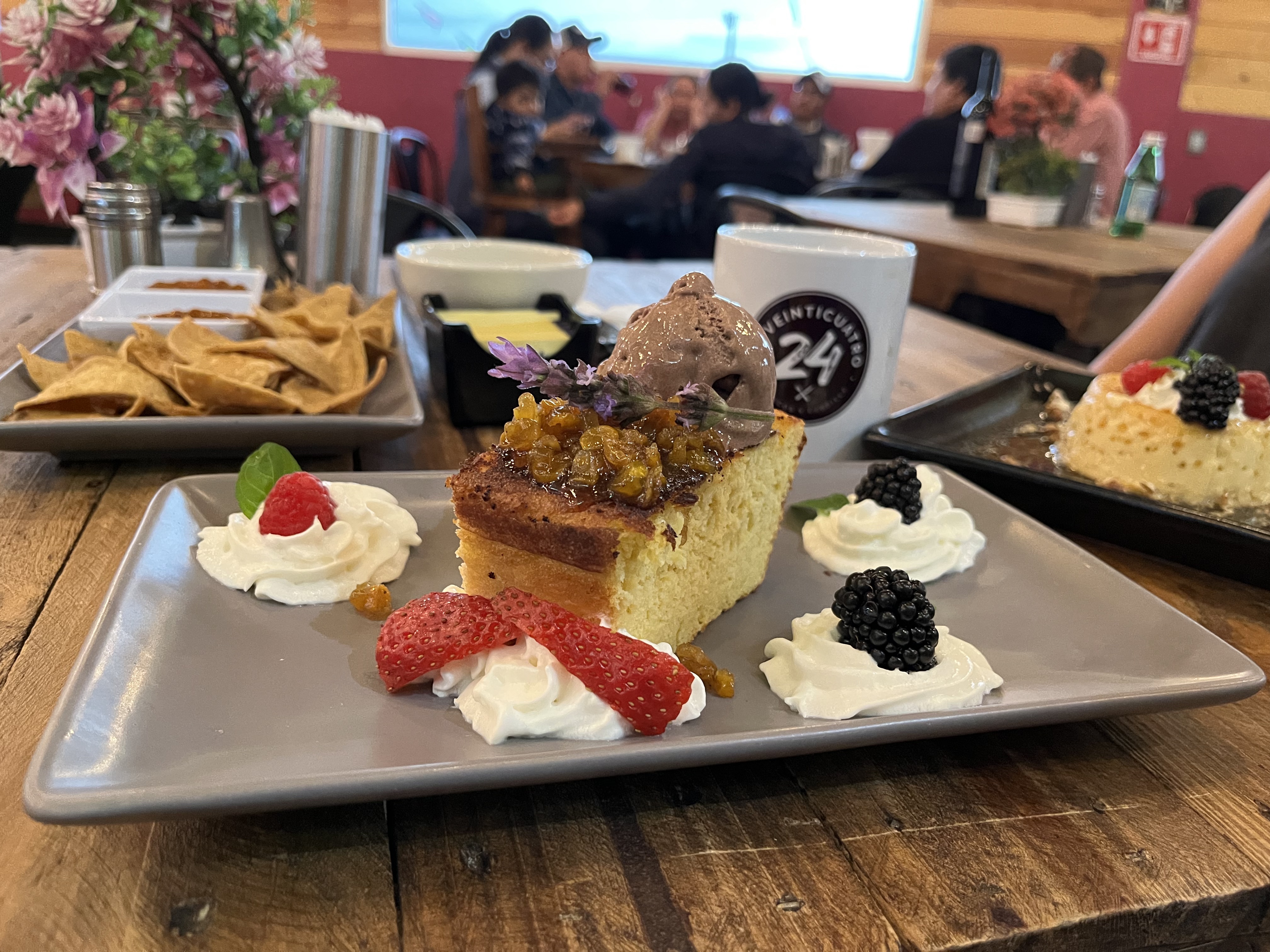 El 24 Mariscos y Parrilla image 6