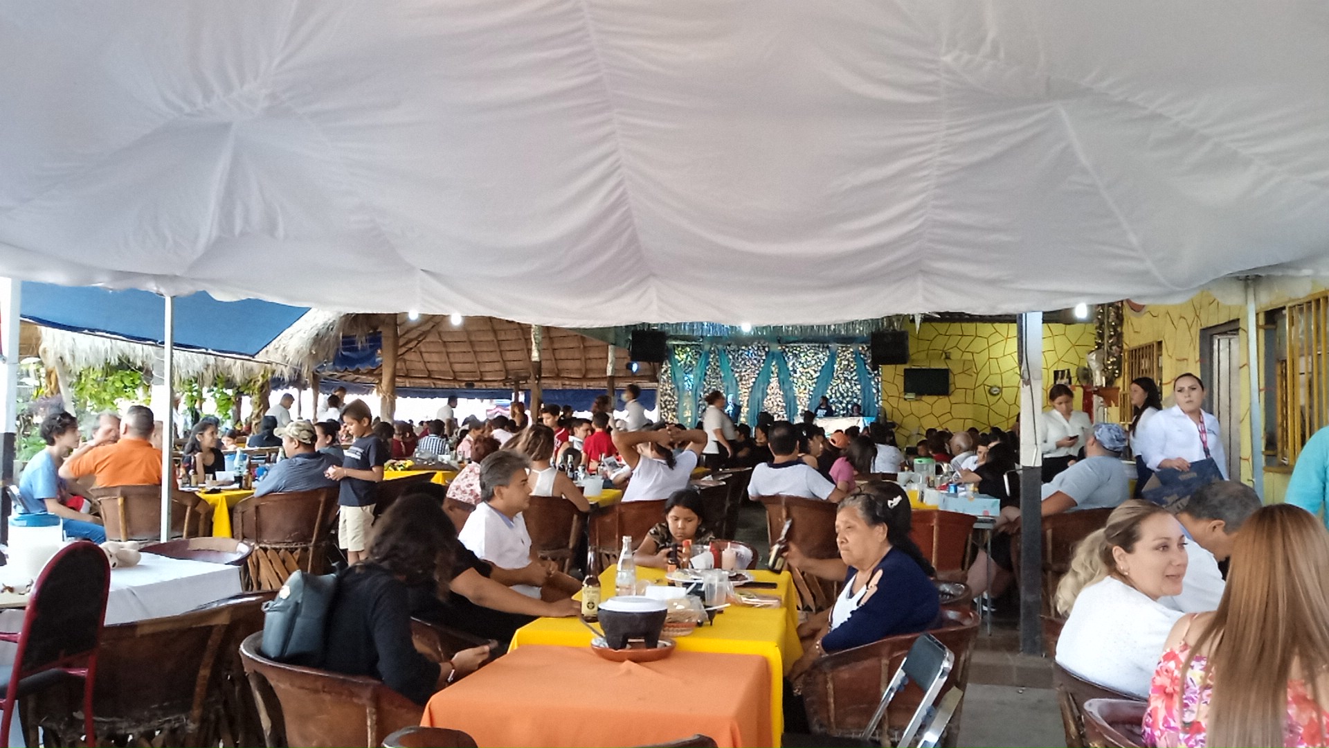 Restaurante De Mariscos El Atoron image 4