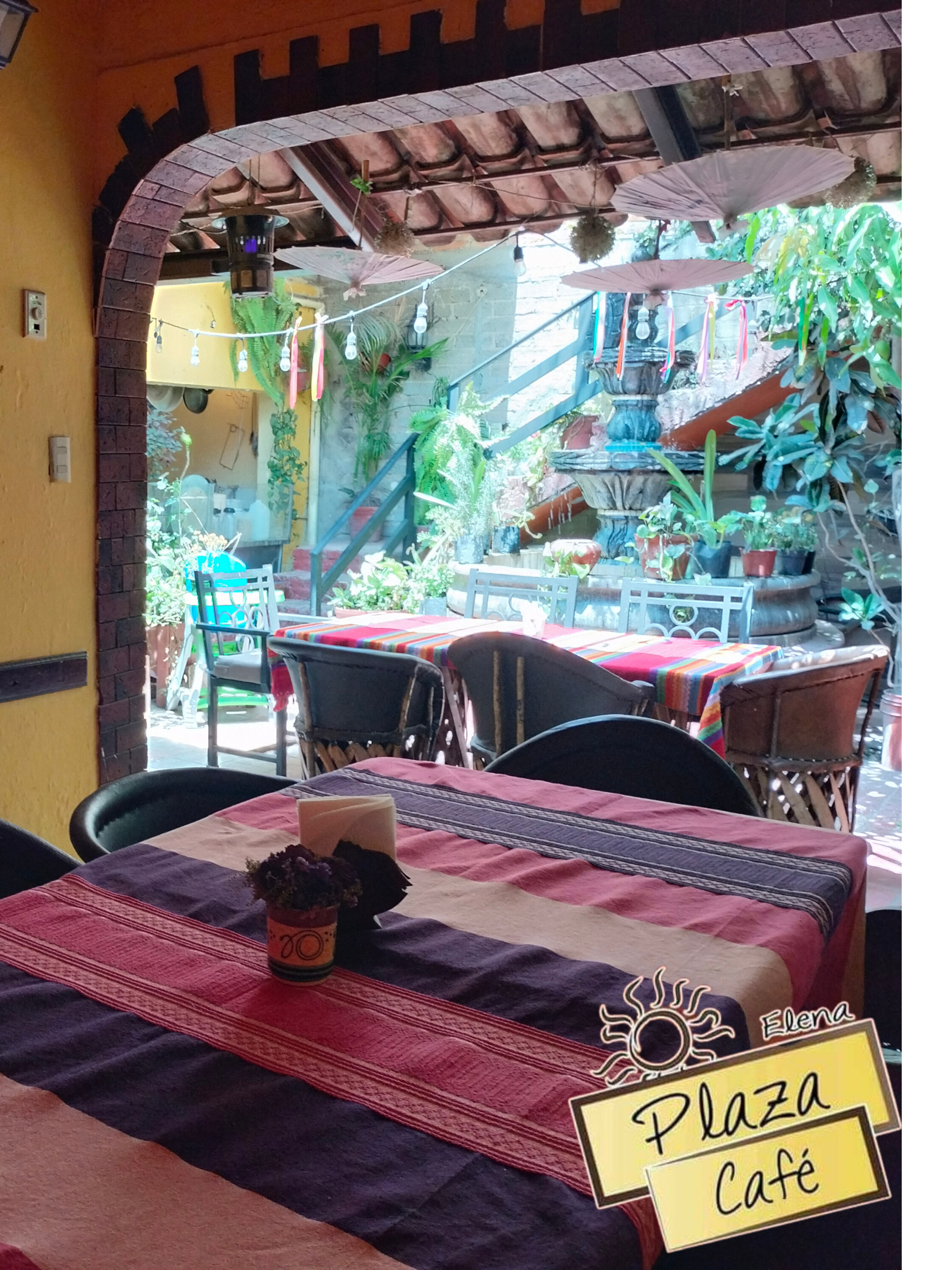 Plaza Café Restaurante image 4