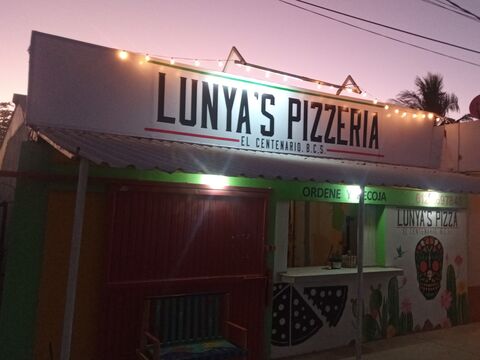 Pizzas Lunya's image 1