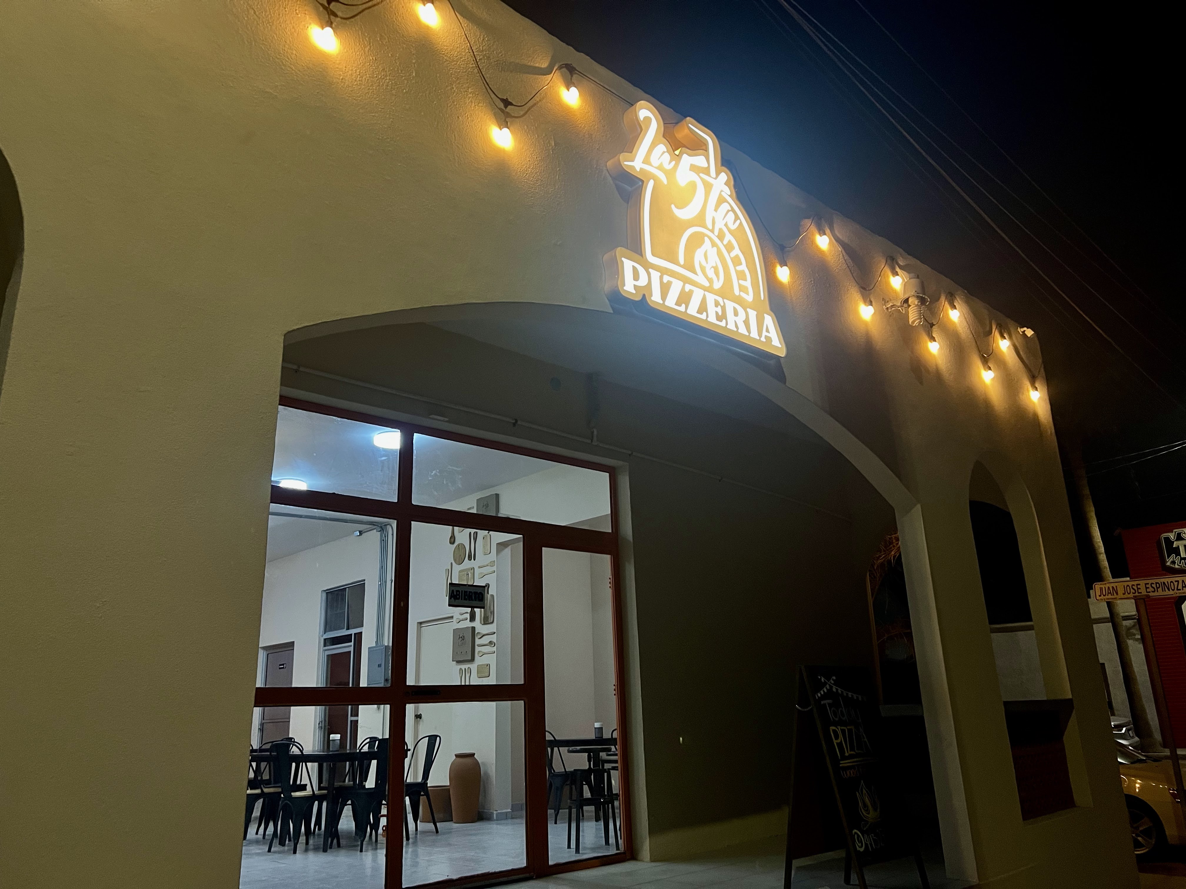 The 5th Pizzeria image 3