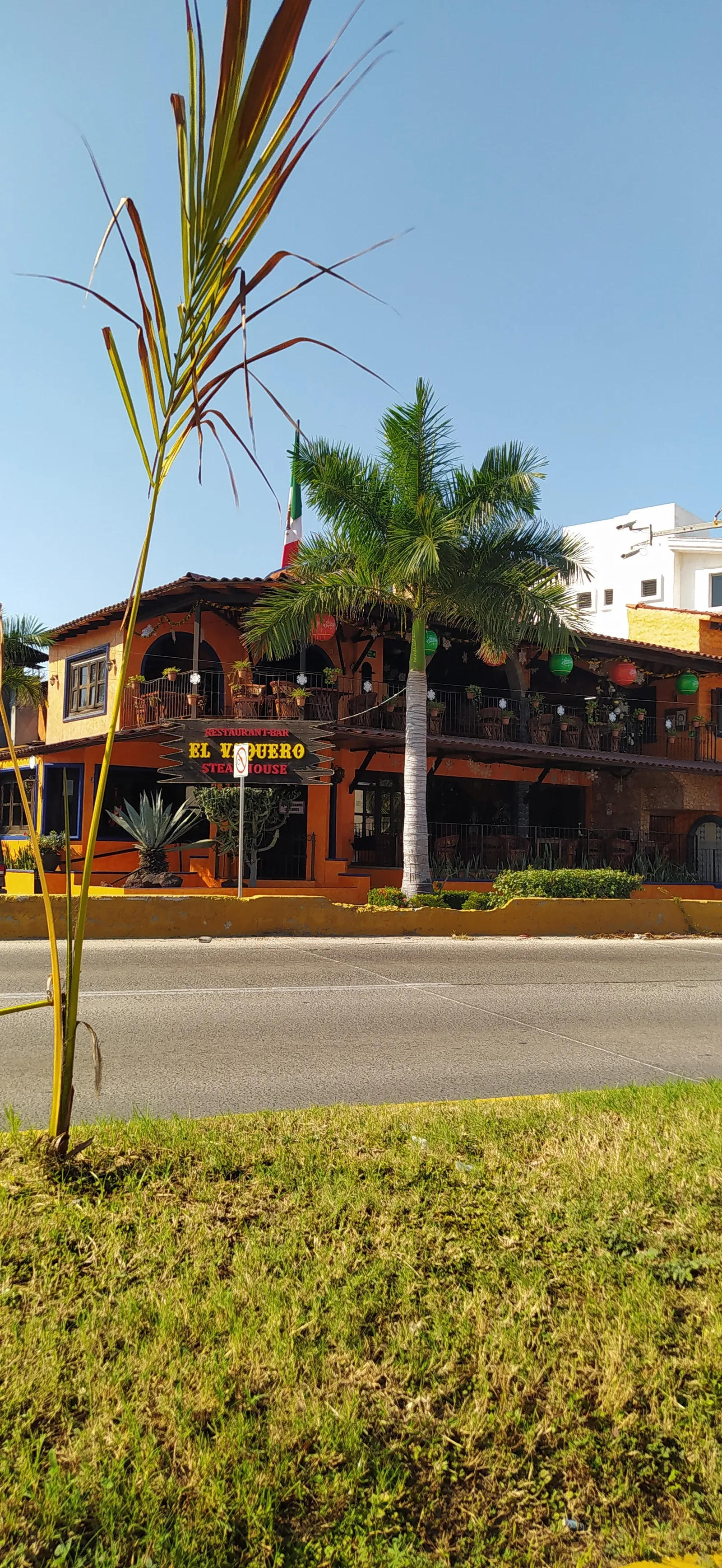 El Vaquero image 5