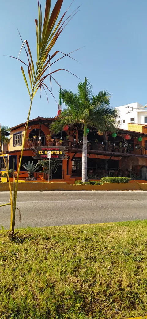 El Vaquero image 5