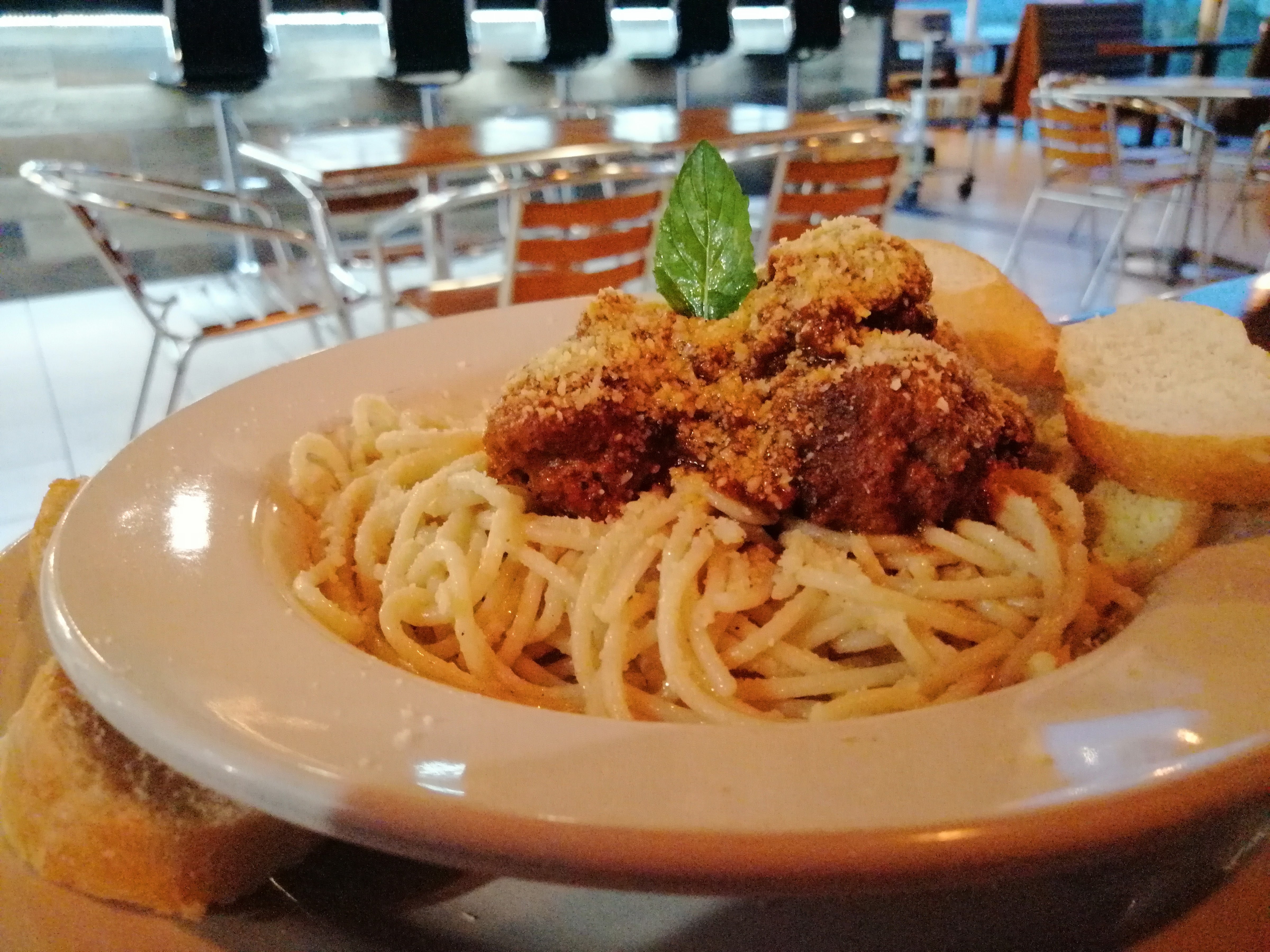 CAFÉ LUNCH & DINNER image 4