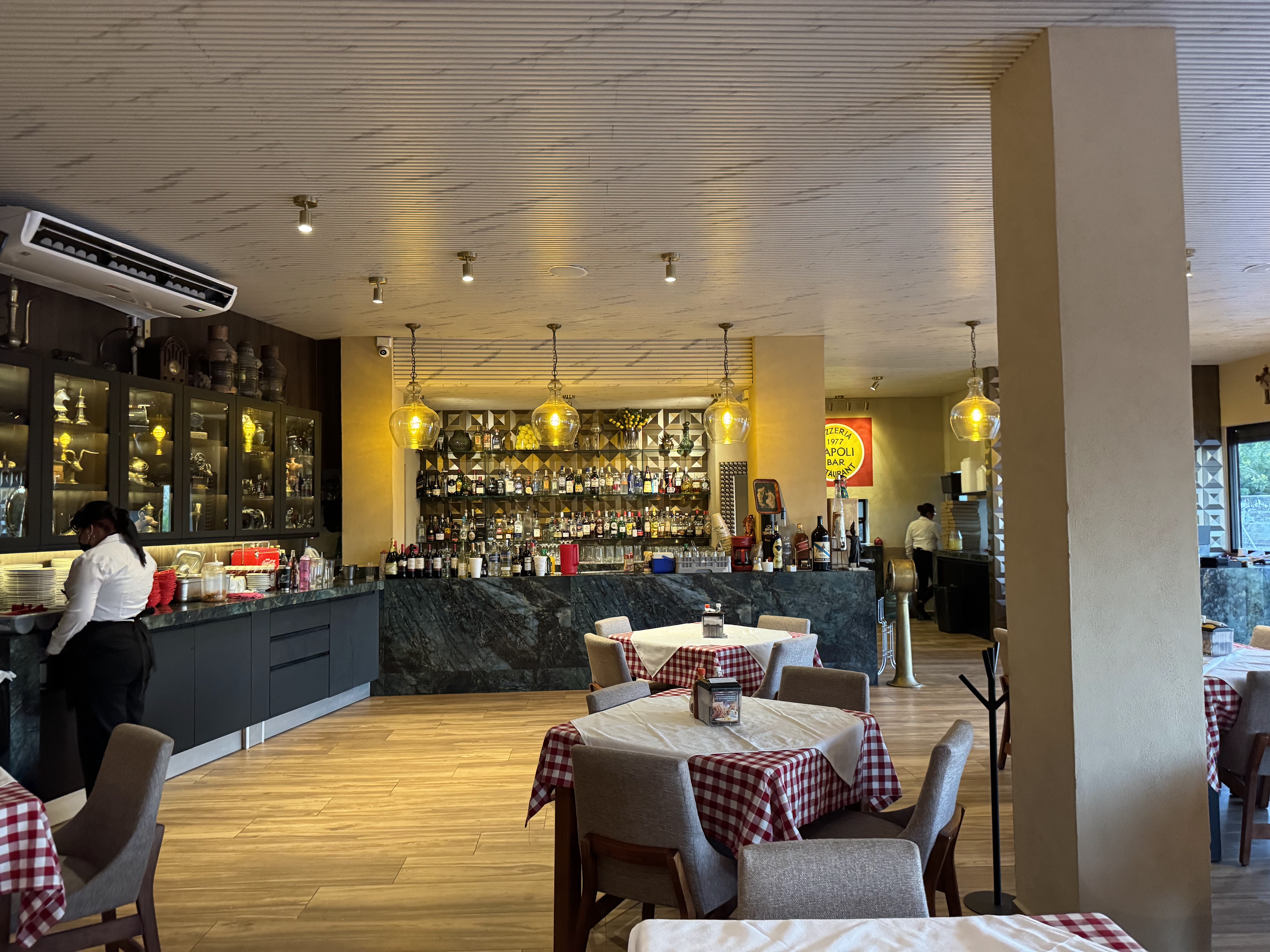 Napoli Restaurant Bar image 5