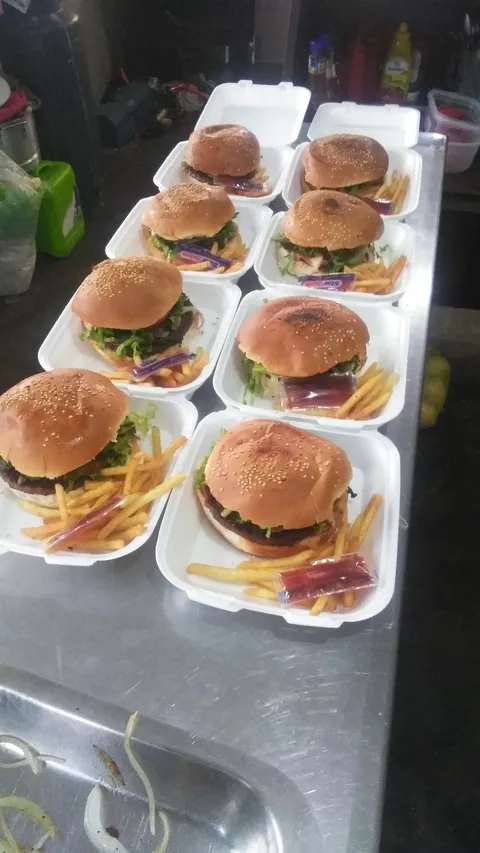 Facundo burguer image 3