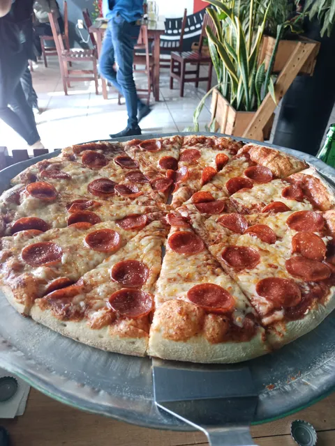 Piña's pizzería image 3