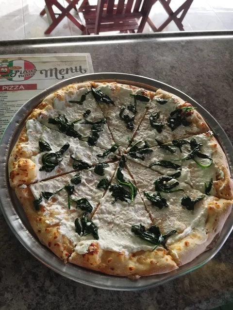 Piña's pizzería image 8