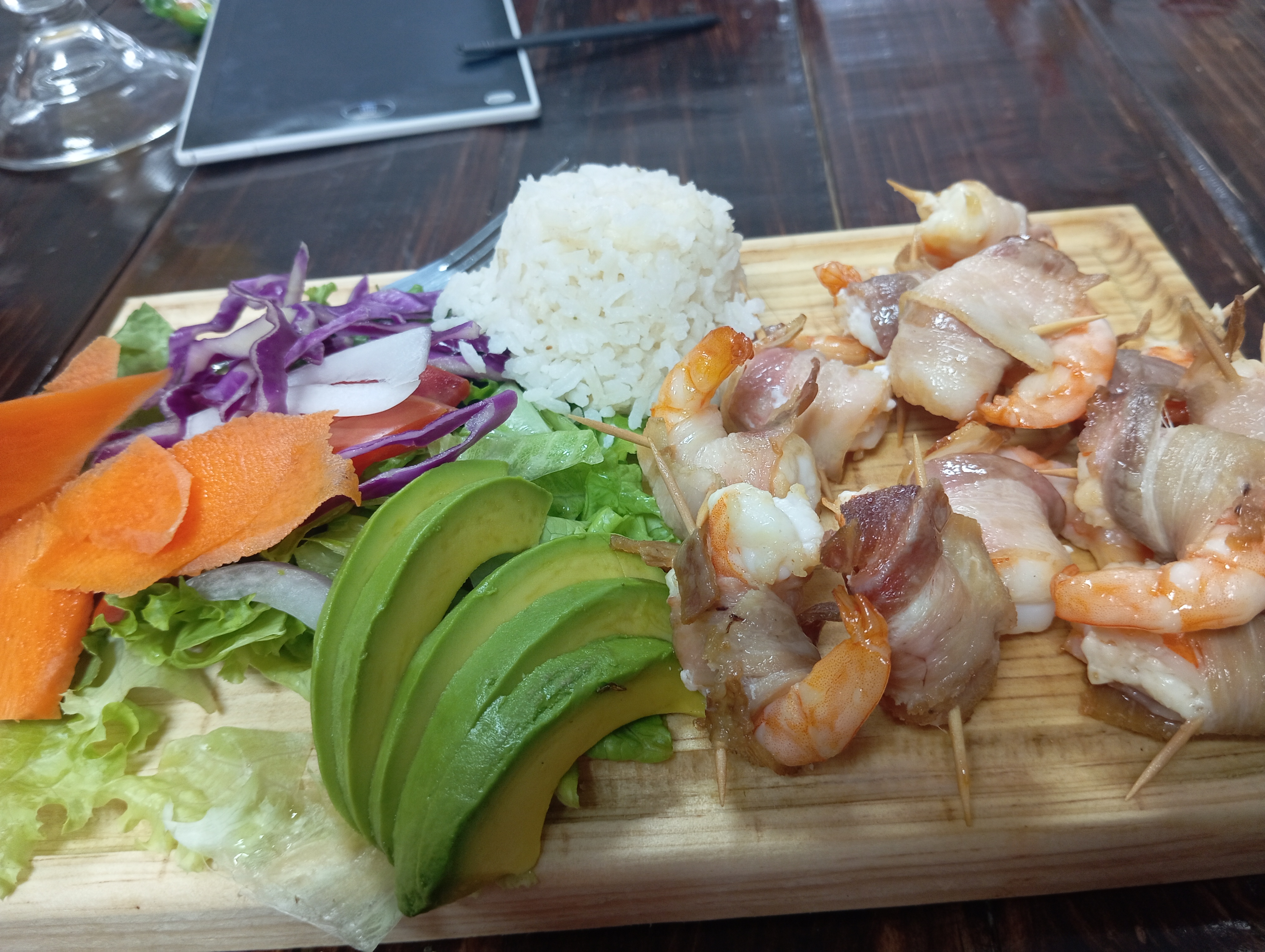 Charly pizzería, carnes, mariscos y más... image 1