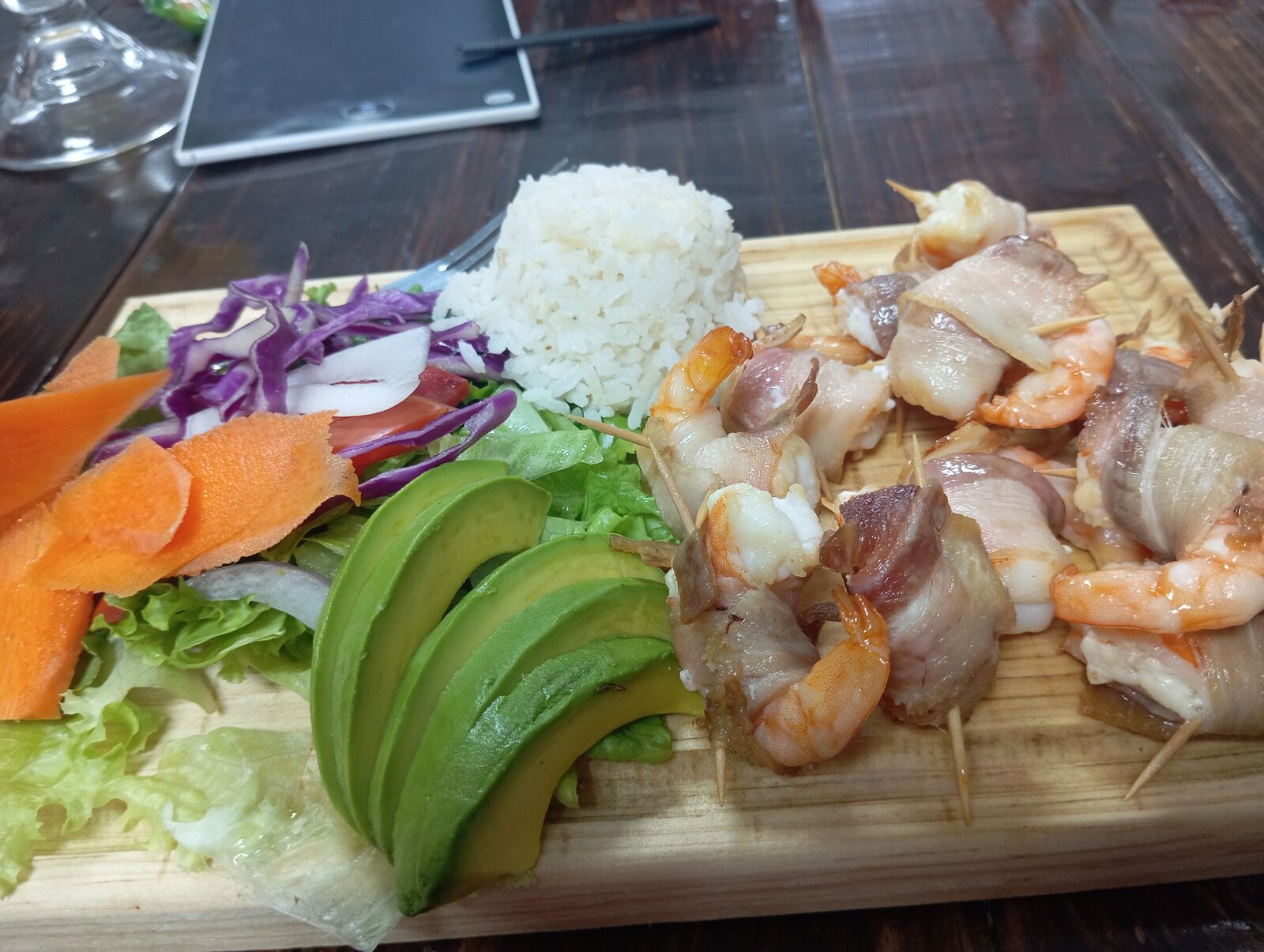 Charly pizzería, carnes, mariscos y más... image 1