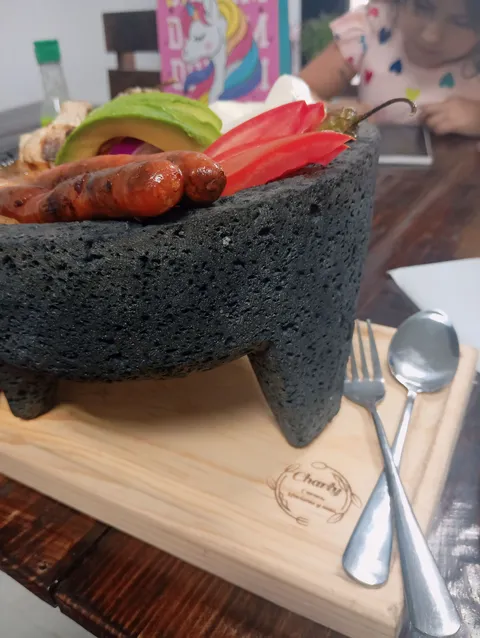 Charly pizzería, carnes, mariscos y más... image 3