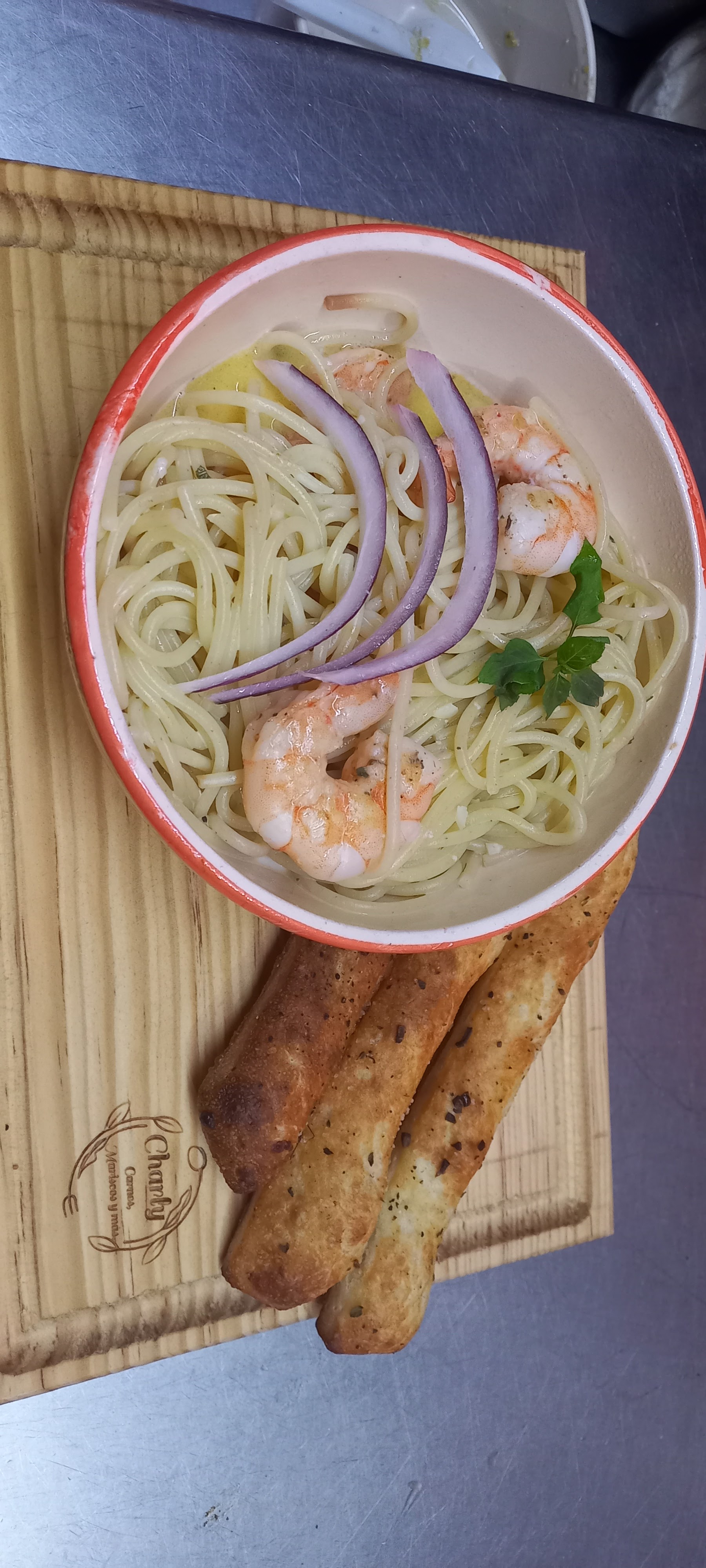 Charly pizzería, carnes, mariscos y más... image 8