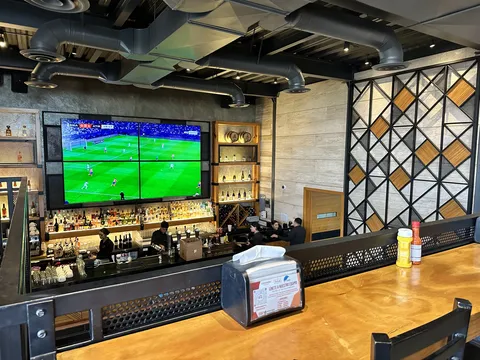 Pachinos restaurant image 8
