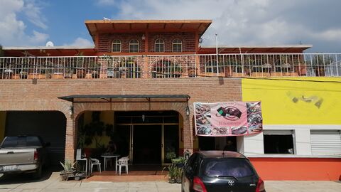 El Sombrero image 1