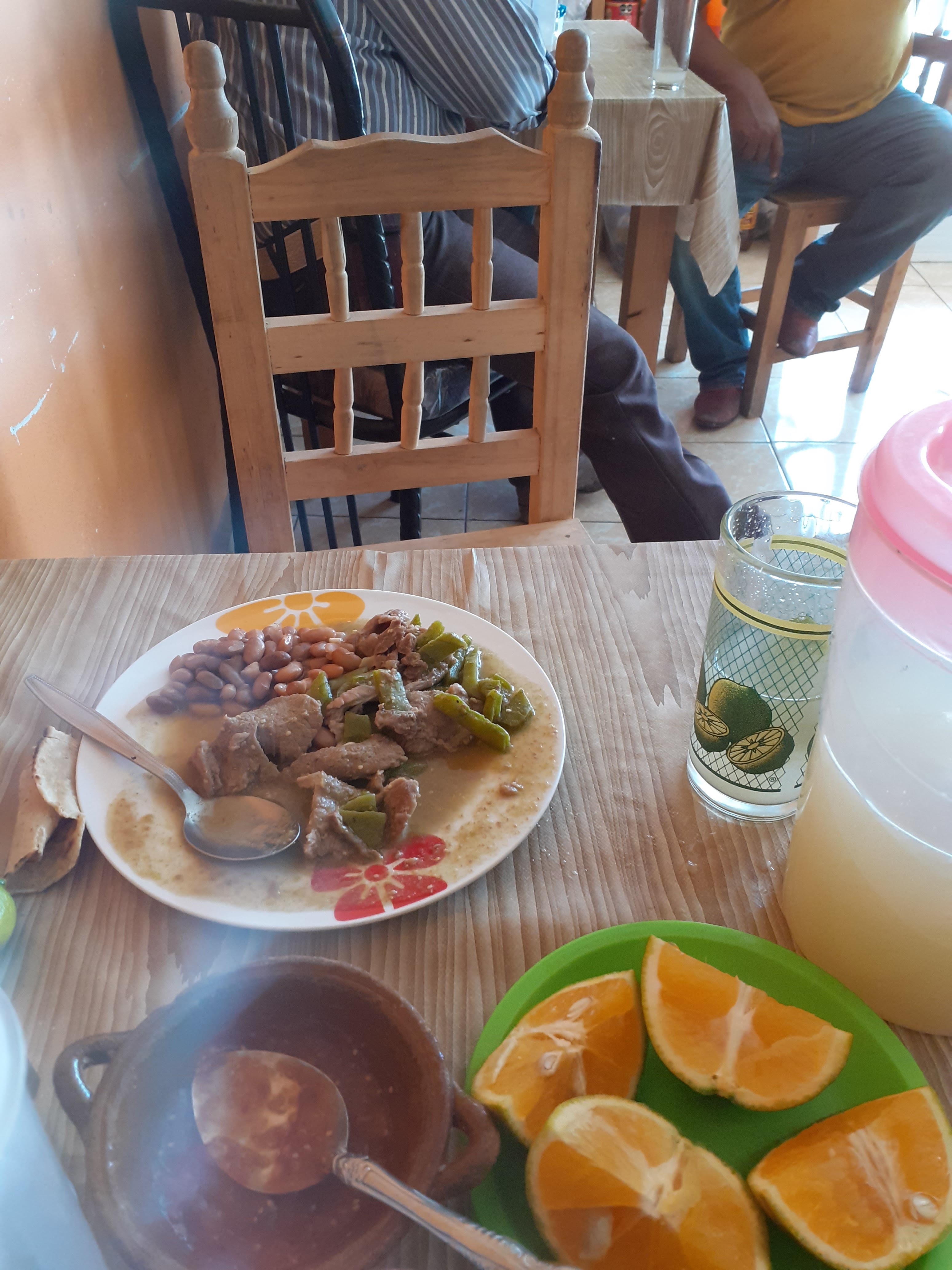 Comedor Ale image 4