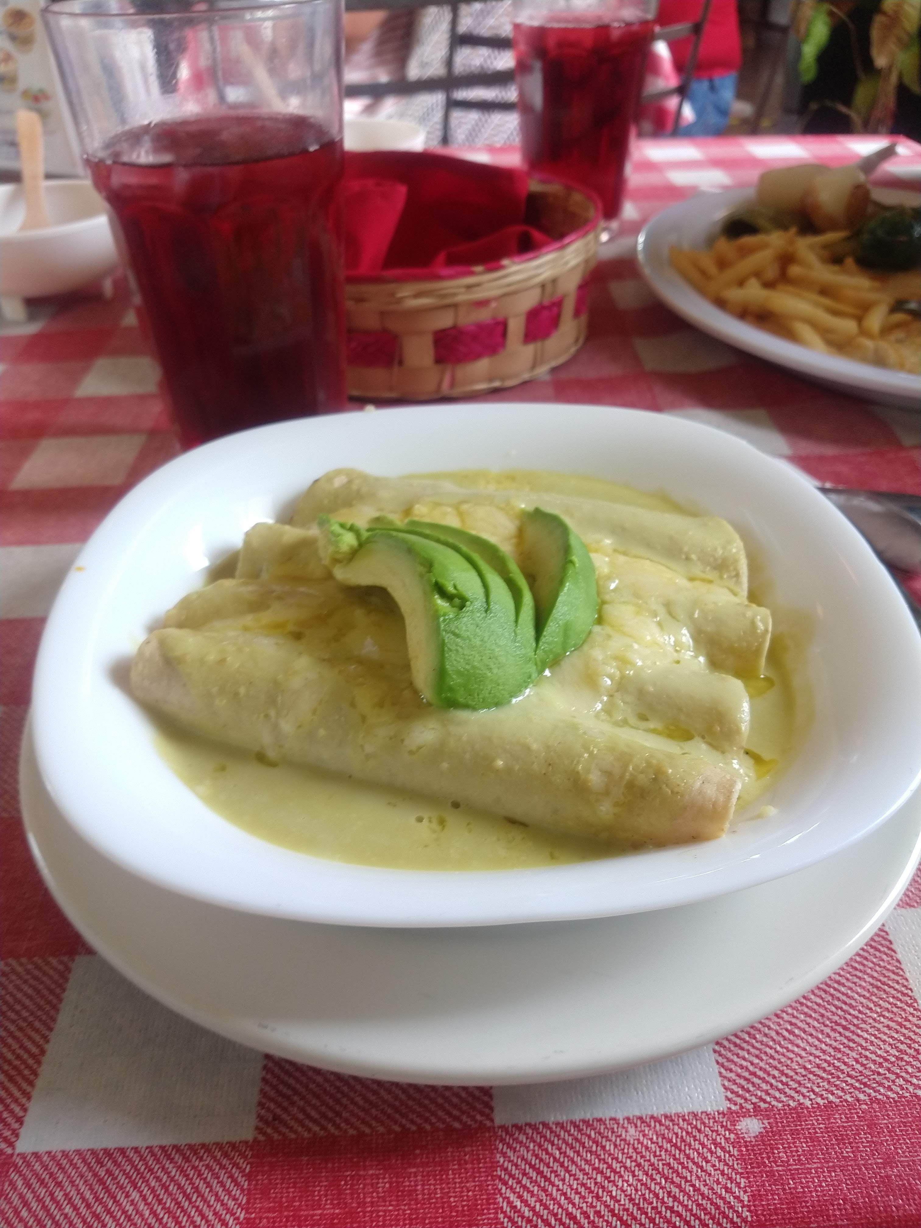 Azcatlmolli Restaurante image 2