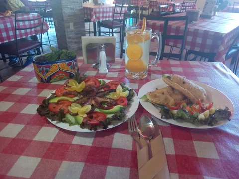 Azcatlmolli Restaurante image 4