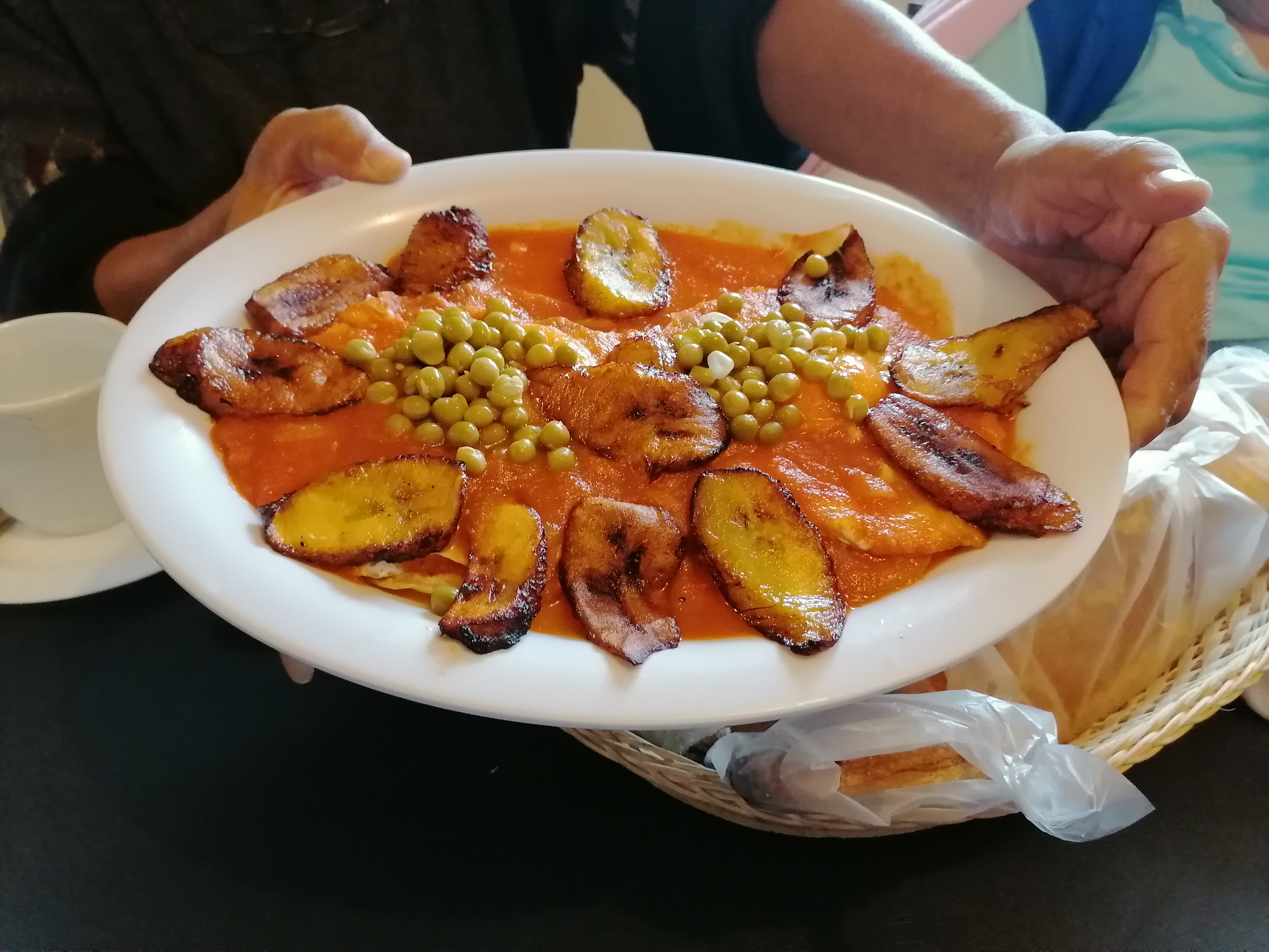 Azcatlmolli Restaurante image 6