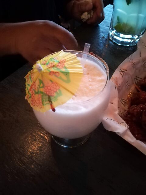 Hooke Wings & Beer image 5