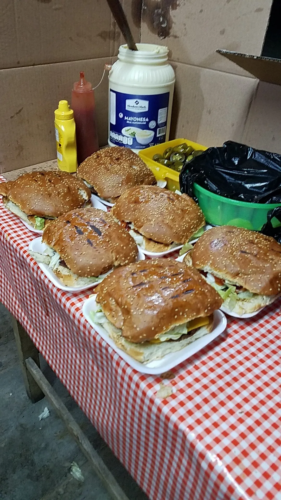 Hamburguesas La Calera image 1