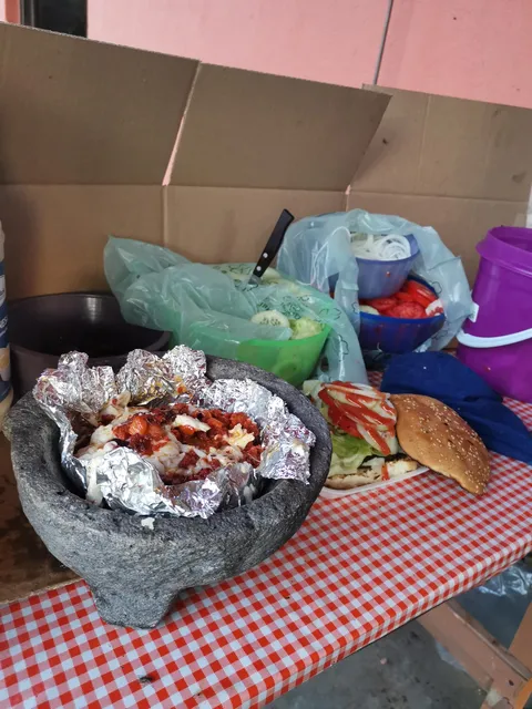 Hamburguesas La Calera image 3