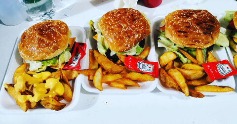 May's burger image 1
