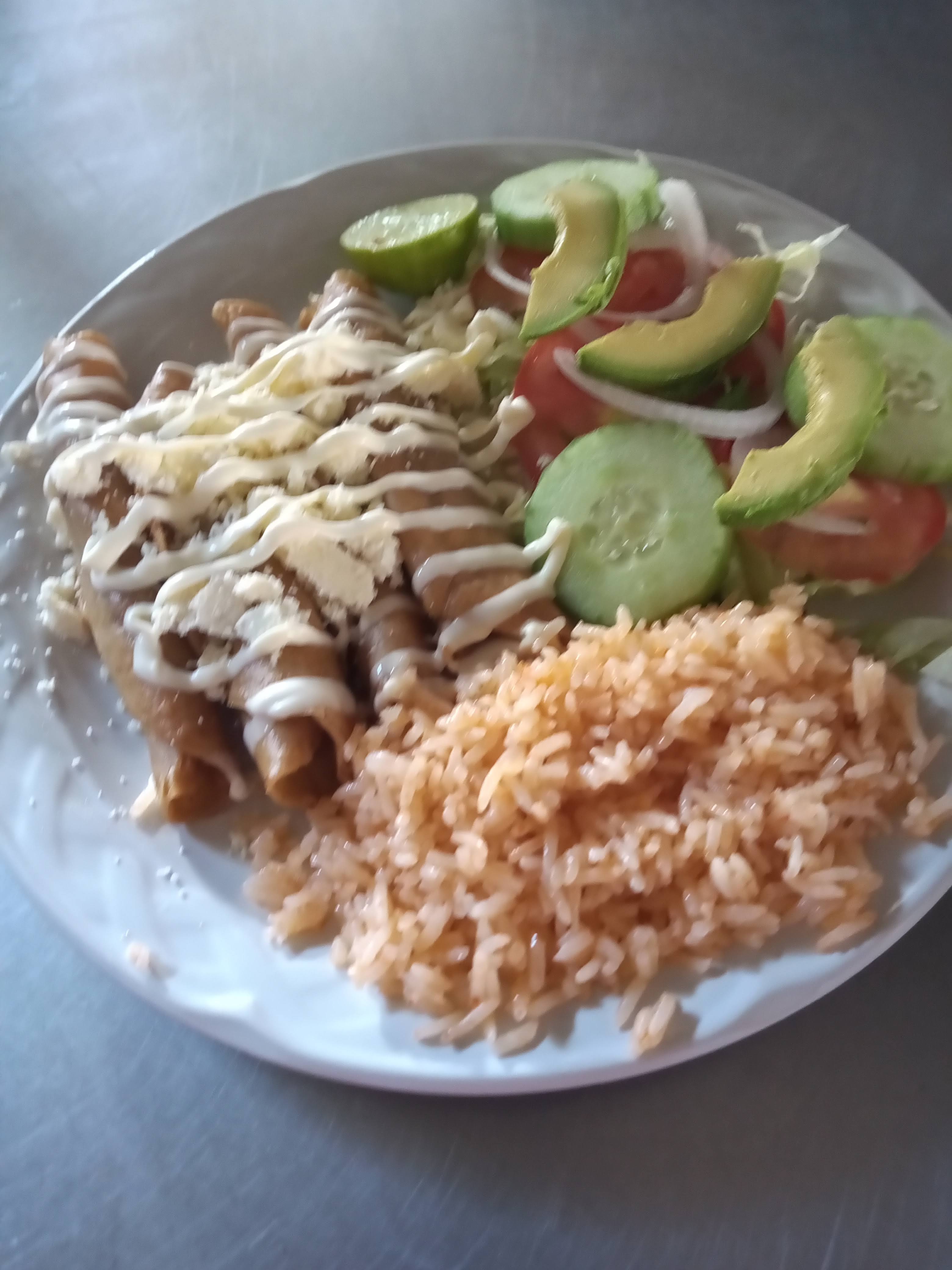 Restaurante los arcos image 2