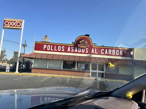 Pollo Feliz image 1