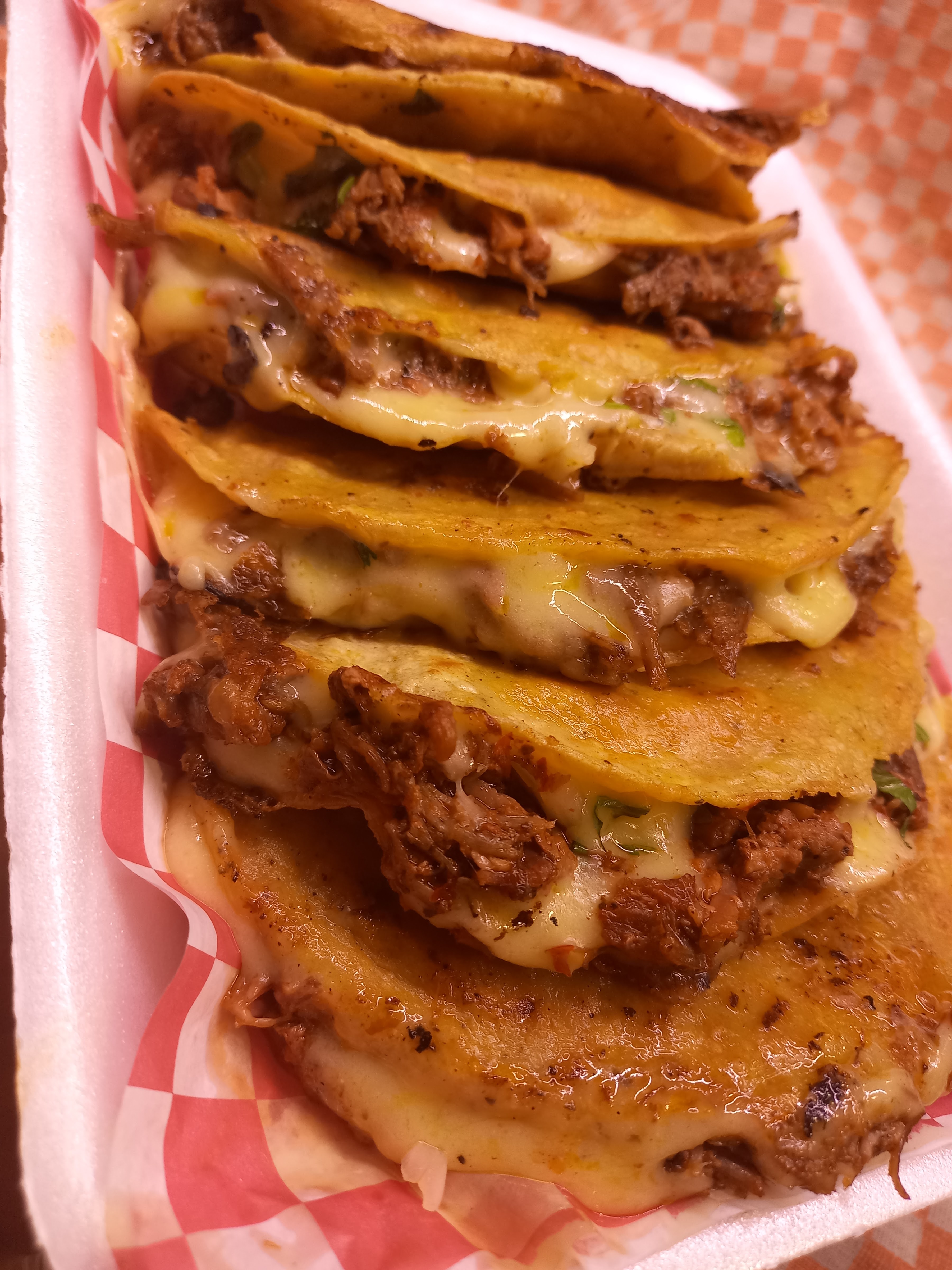 Tacos Y Birrias El Güero image 5