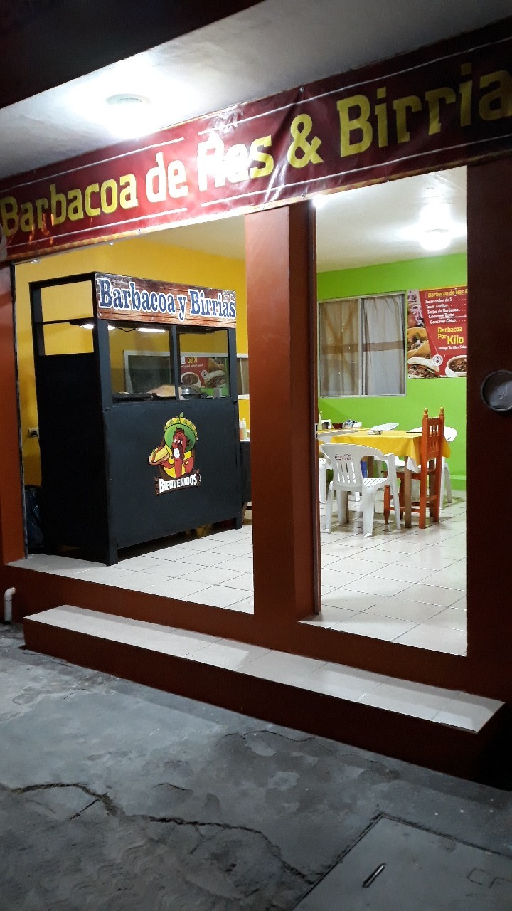 Tacos Y Birrias El Güero image 6