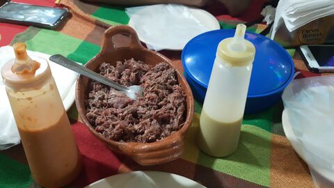 Tacos Y Birrias El Güero image 8