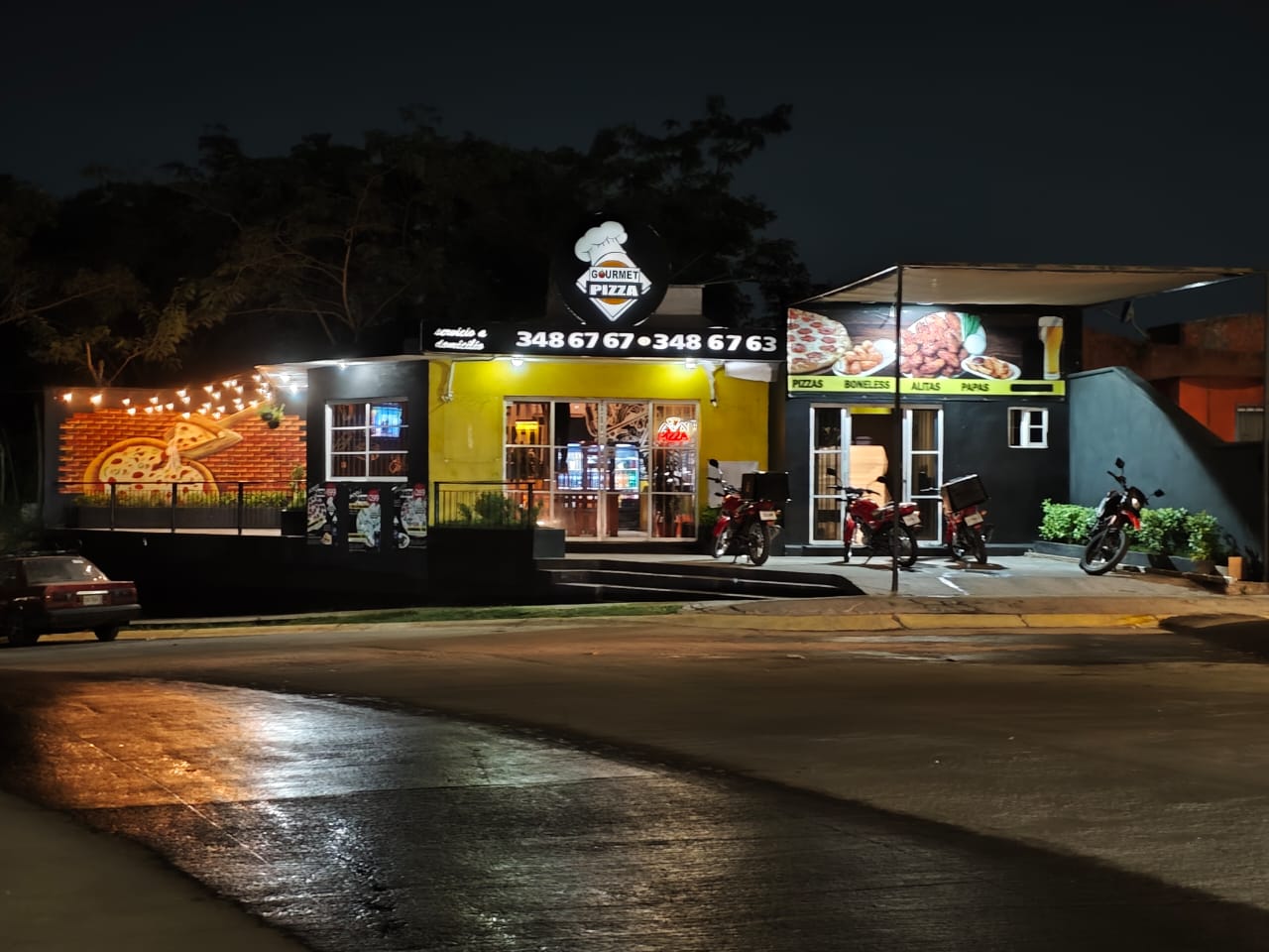 Gourmet pizza image 1