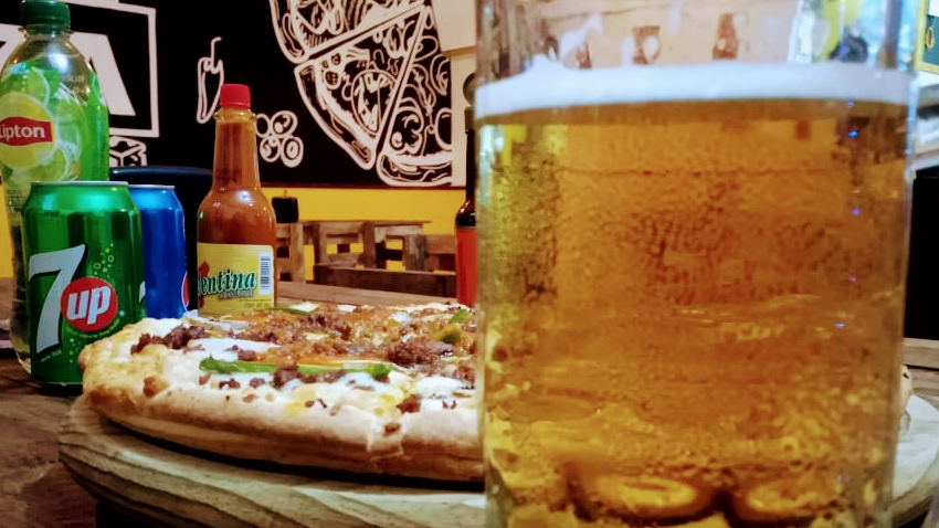 Gourmet pizza image 2