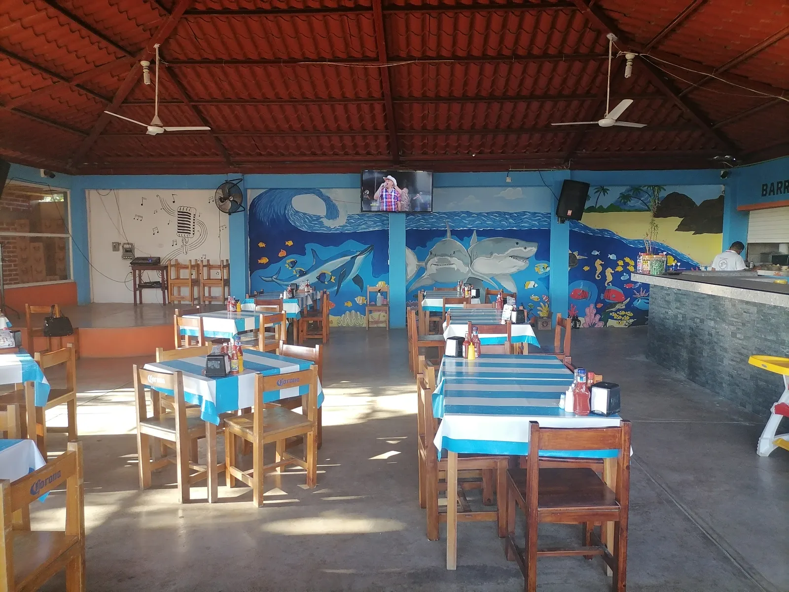 Restaurant EL TIBURON image 4
