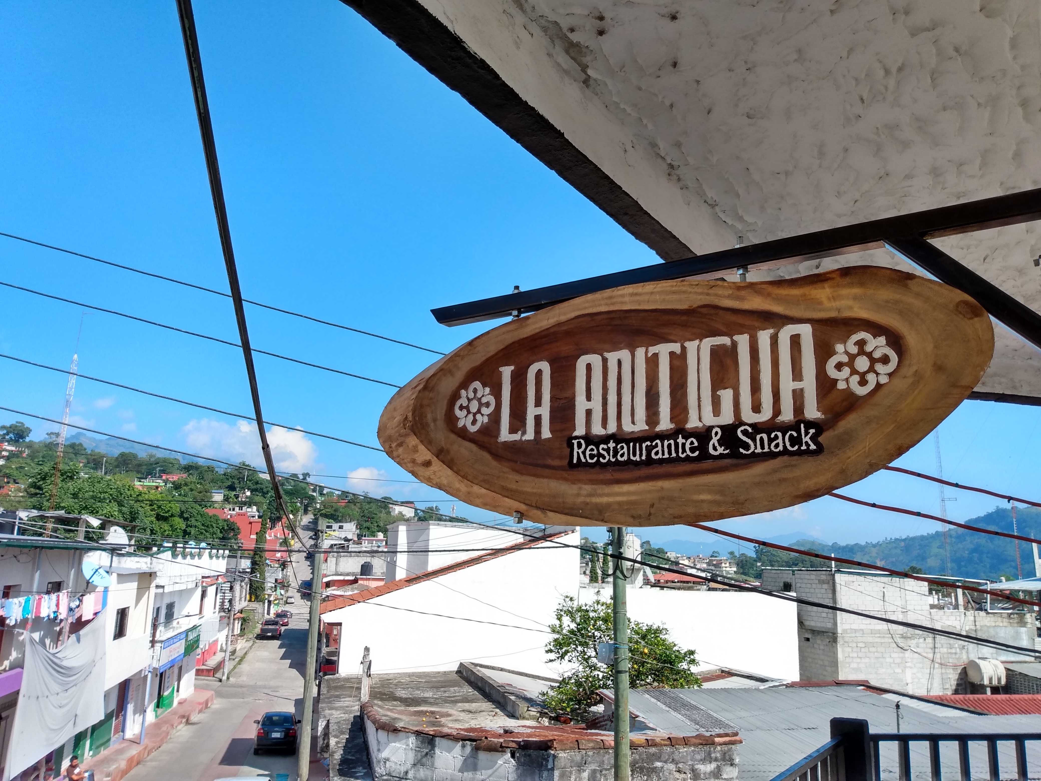 La Antigua Restaurante & Snack image 7