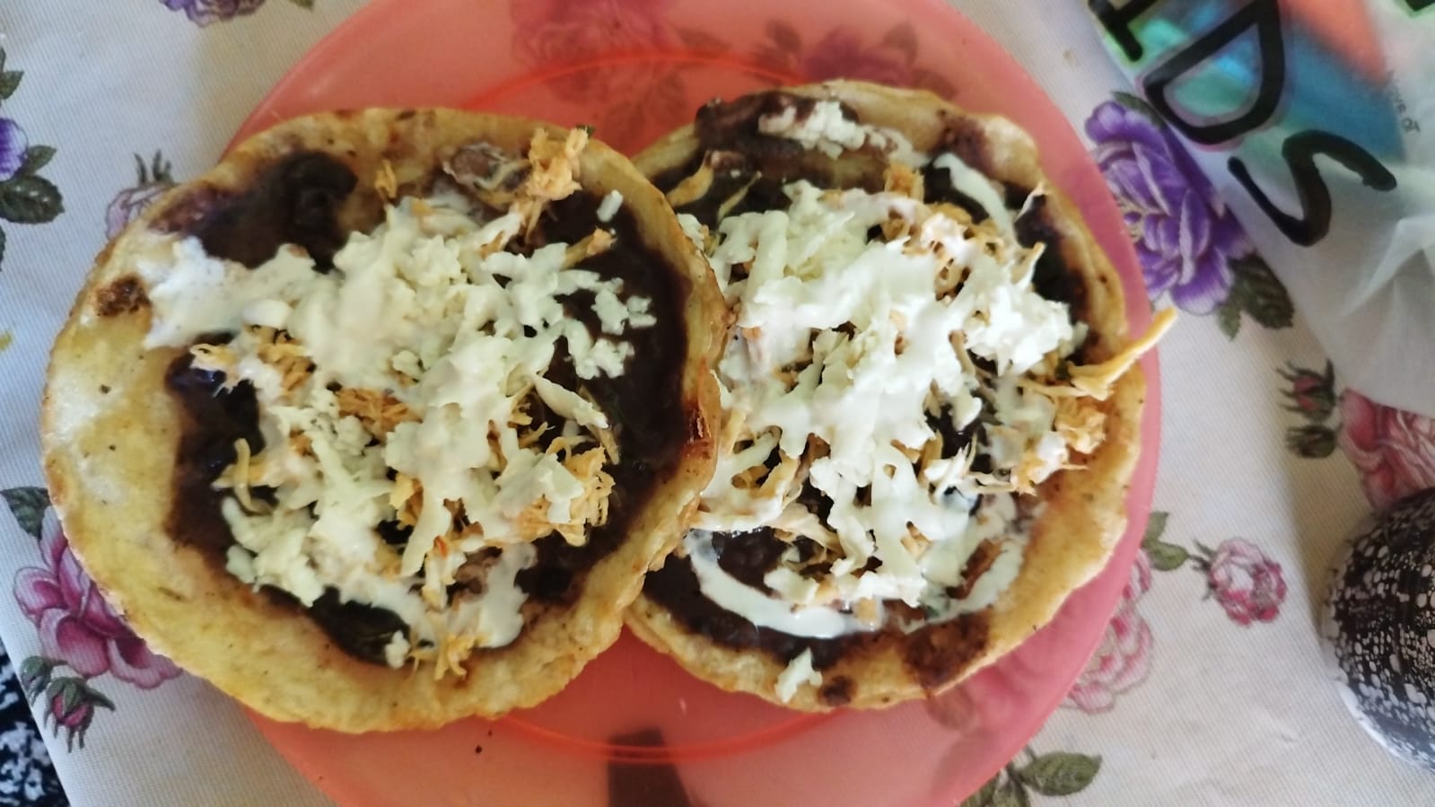 Antojitos y polleria olivia image 2