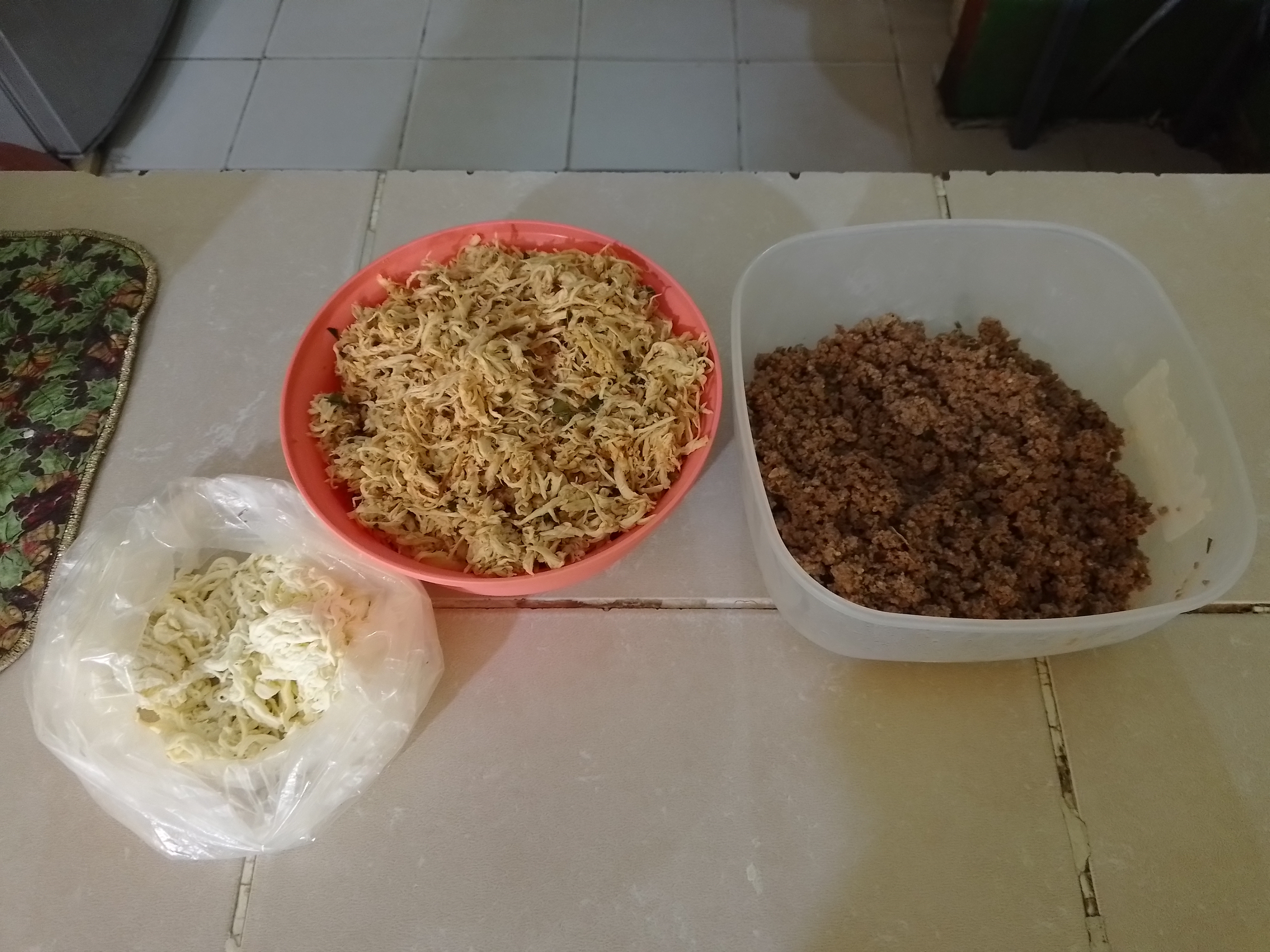 Antojitos y polleria olivia image 5