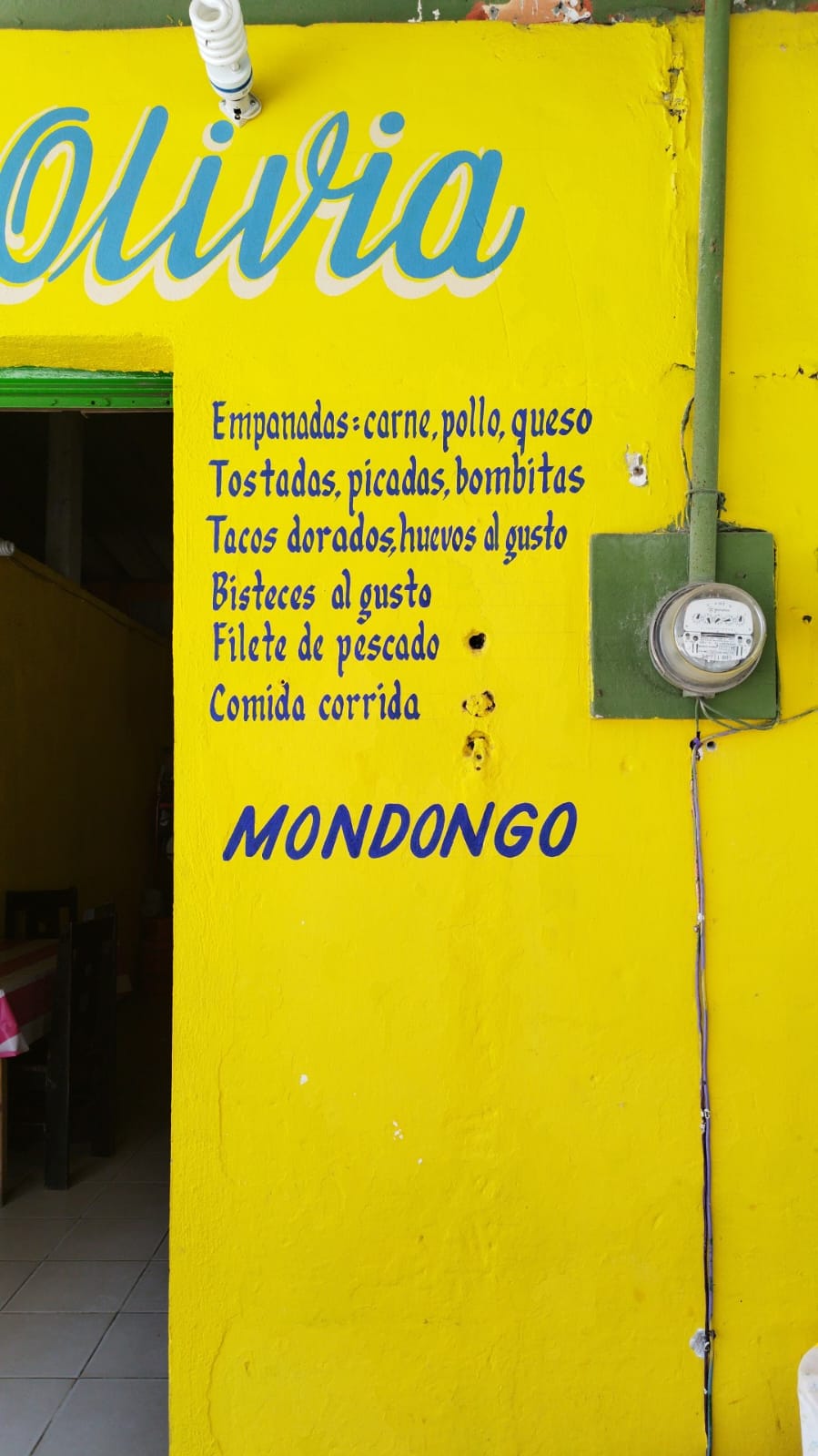 Antojitos y polleria olivia image 10