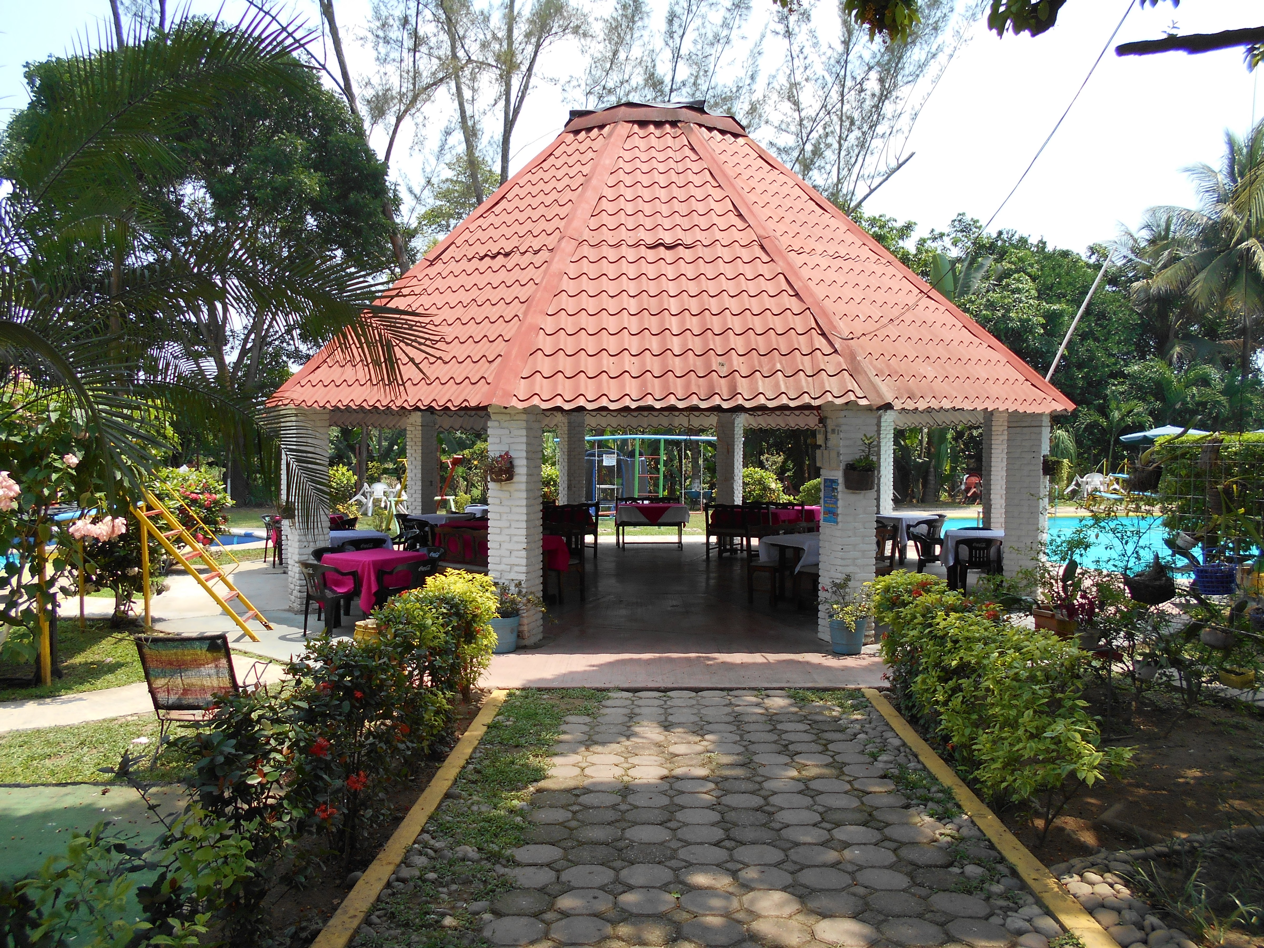 PARQUE FAMILIAR LOS CHARCOS image 3