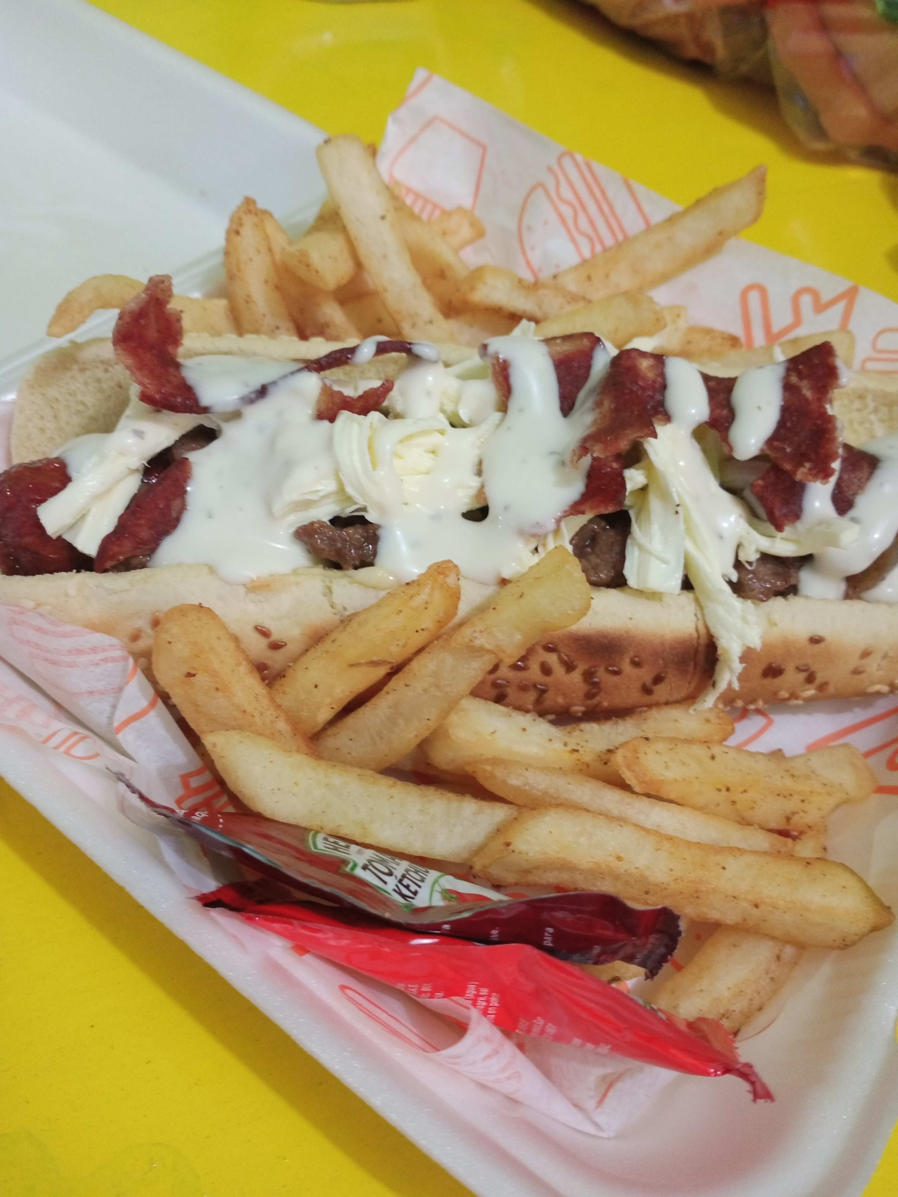 LA K-baña Hamburguers and snack image 5