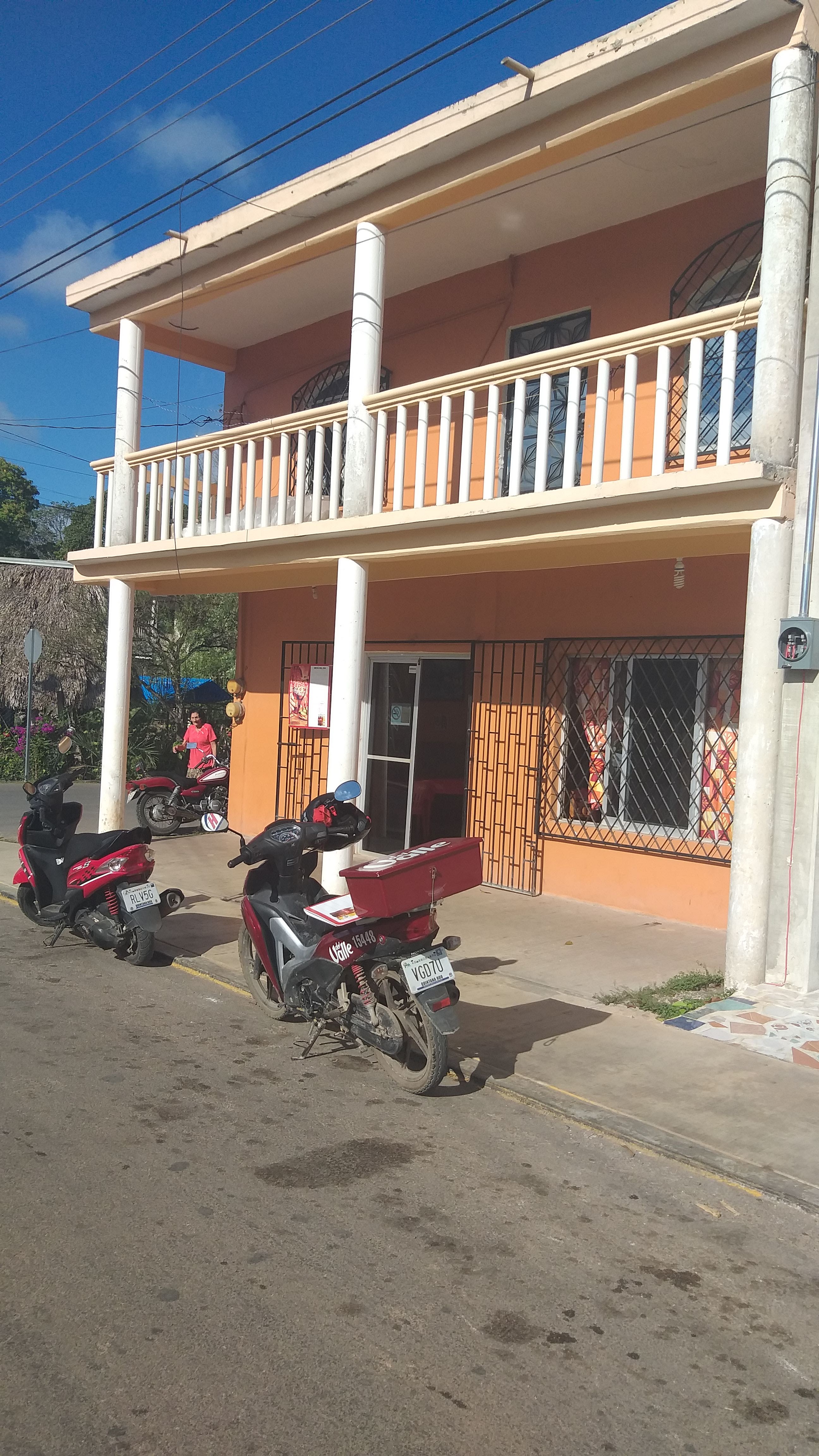 Loncheria "Angelíca" image 6