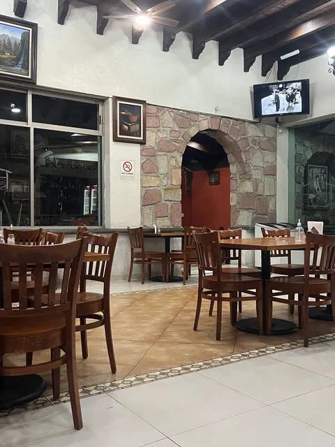Restaurante Bar "El Tapanco" image 3