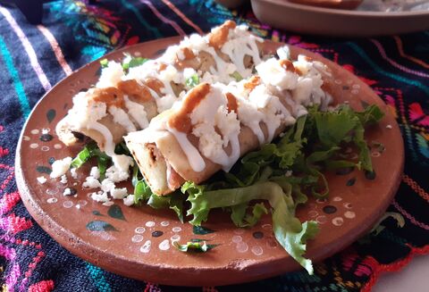 Pozole, Pancita y Caldo de Gallina "Rosy" image 2