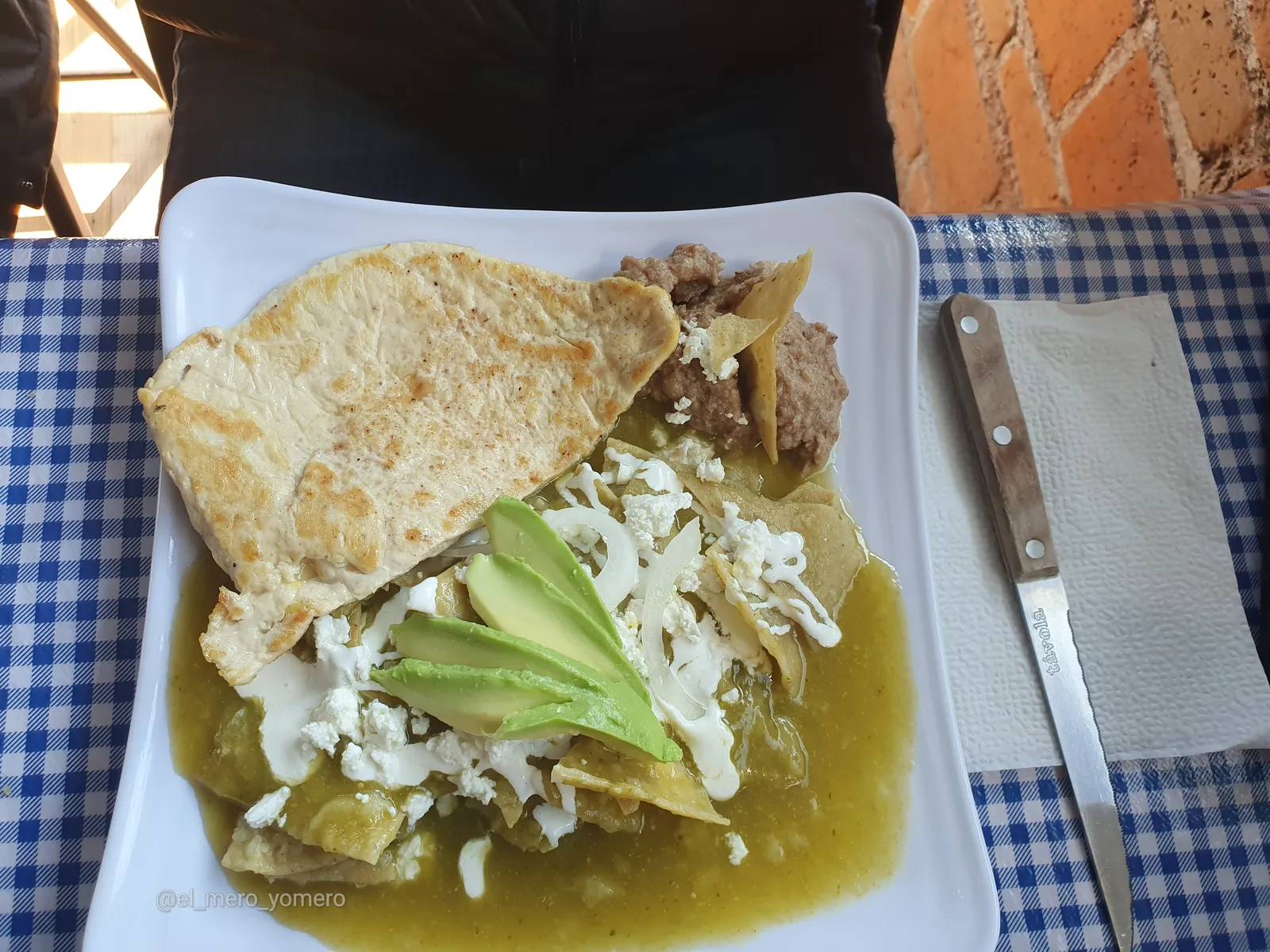Chilaquiles y Arracheras image 2