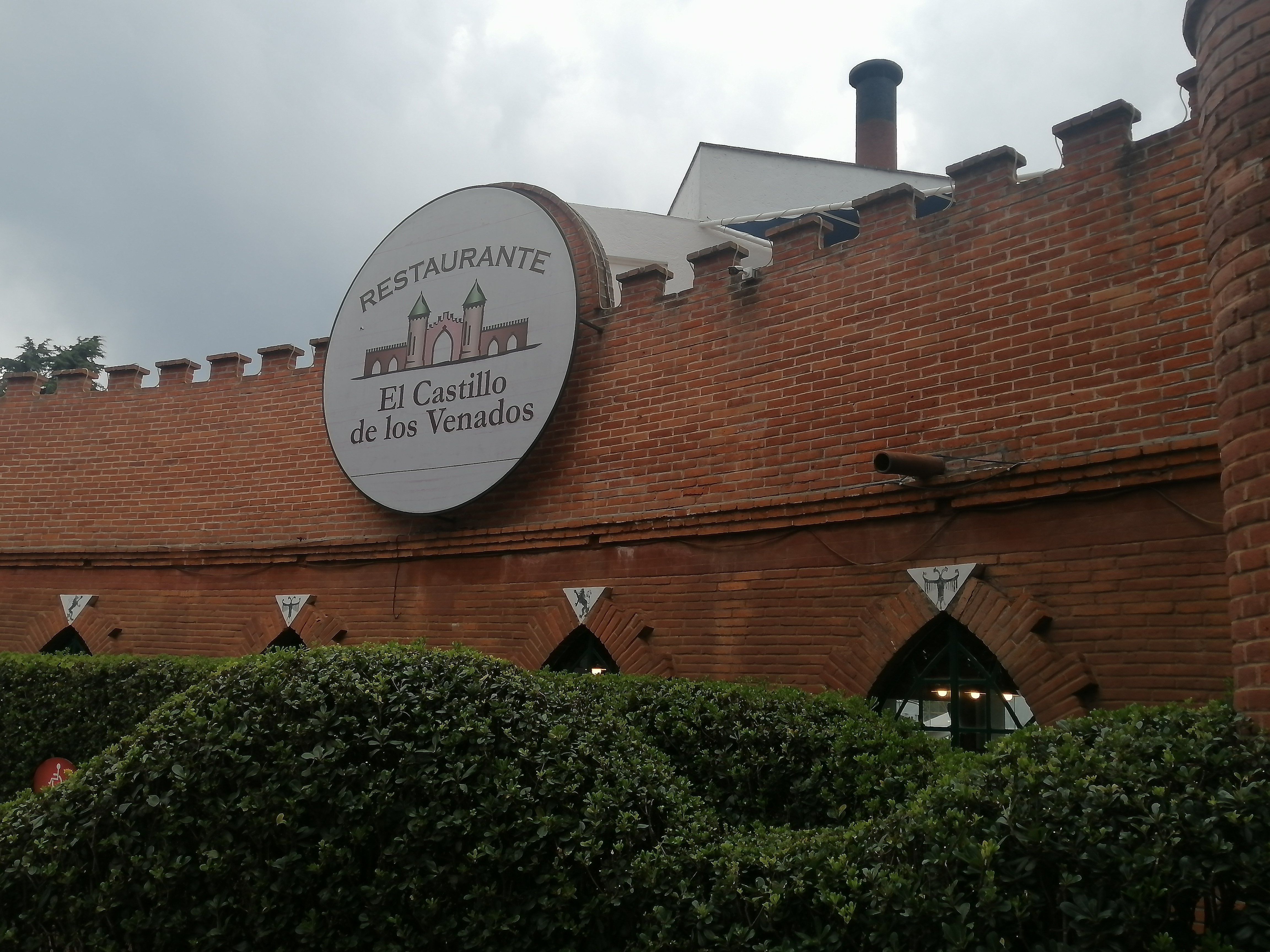 Restaurante " El castillo de los venados" image 1