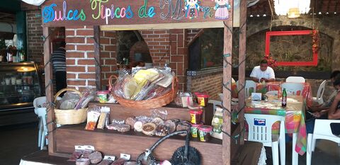 Restaurante jarochos image 1