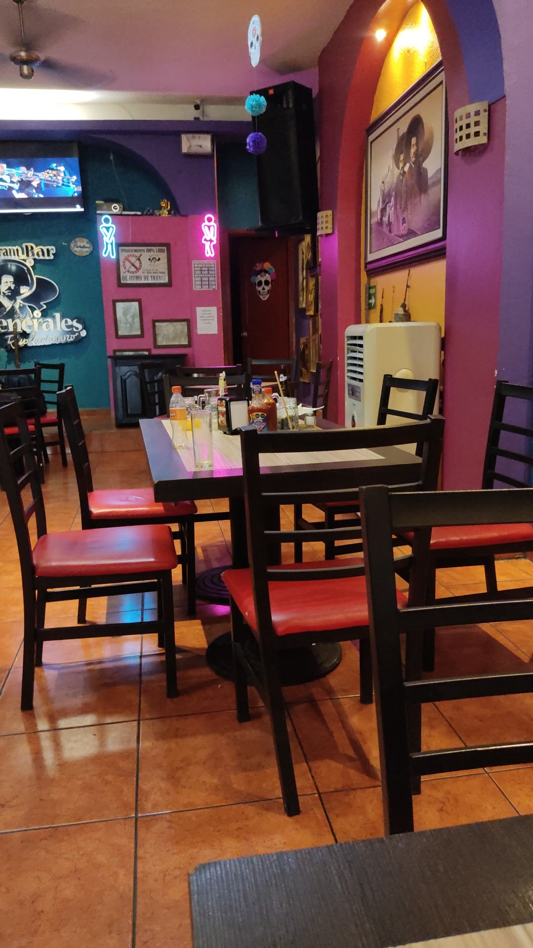 Restaurant Bar Los Generales Revolucionarios image 3