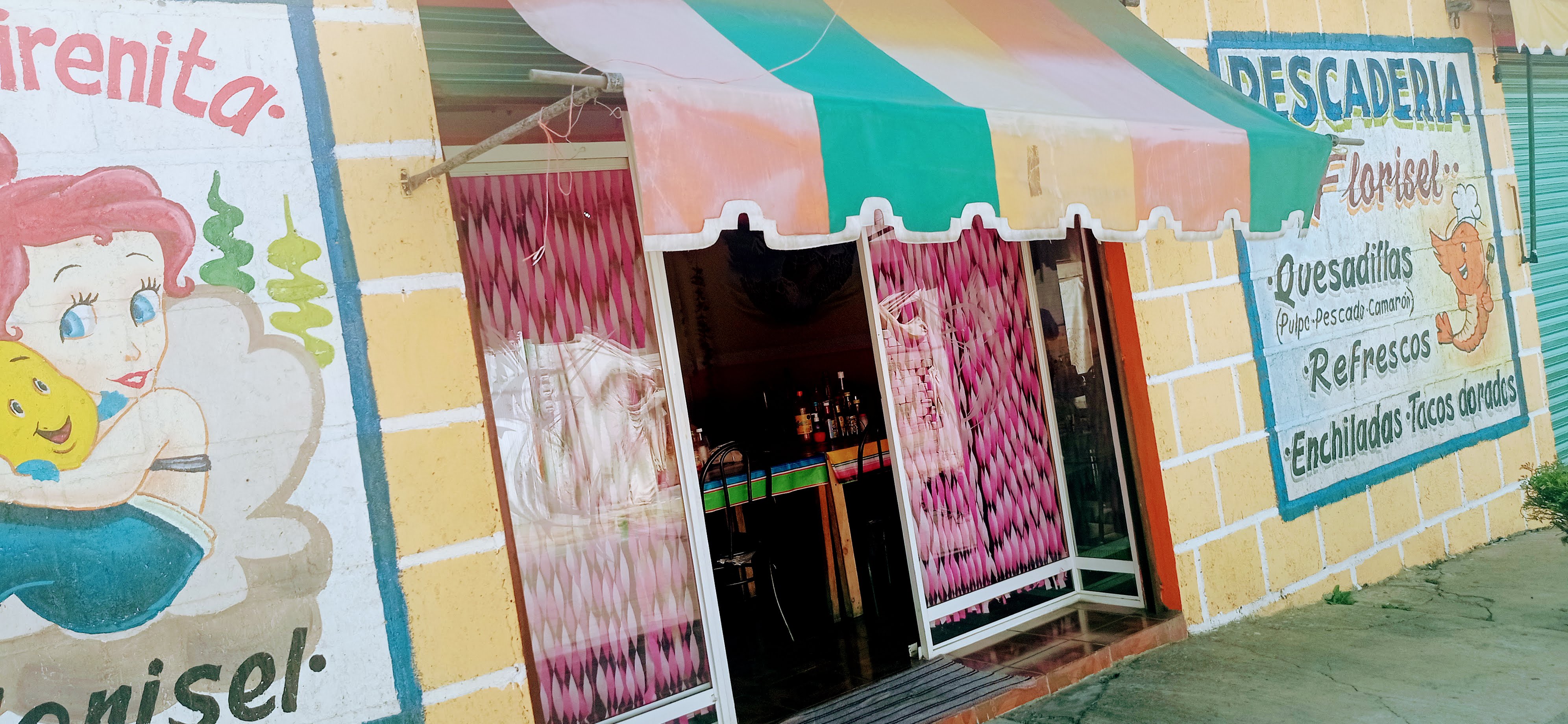 Restaurante de Mariscos "Sirenita Floricel" image 1