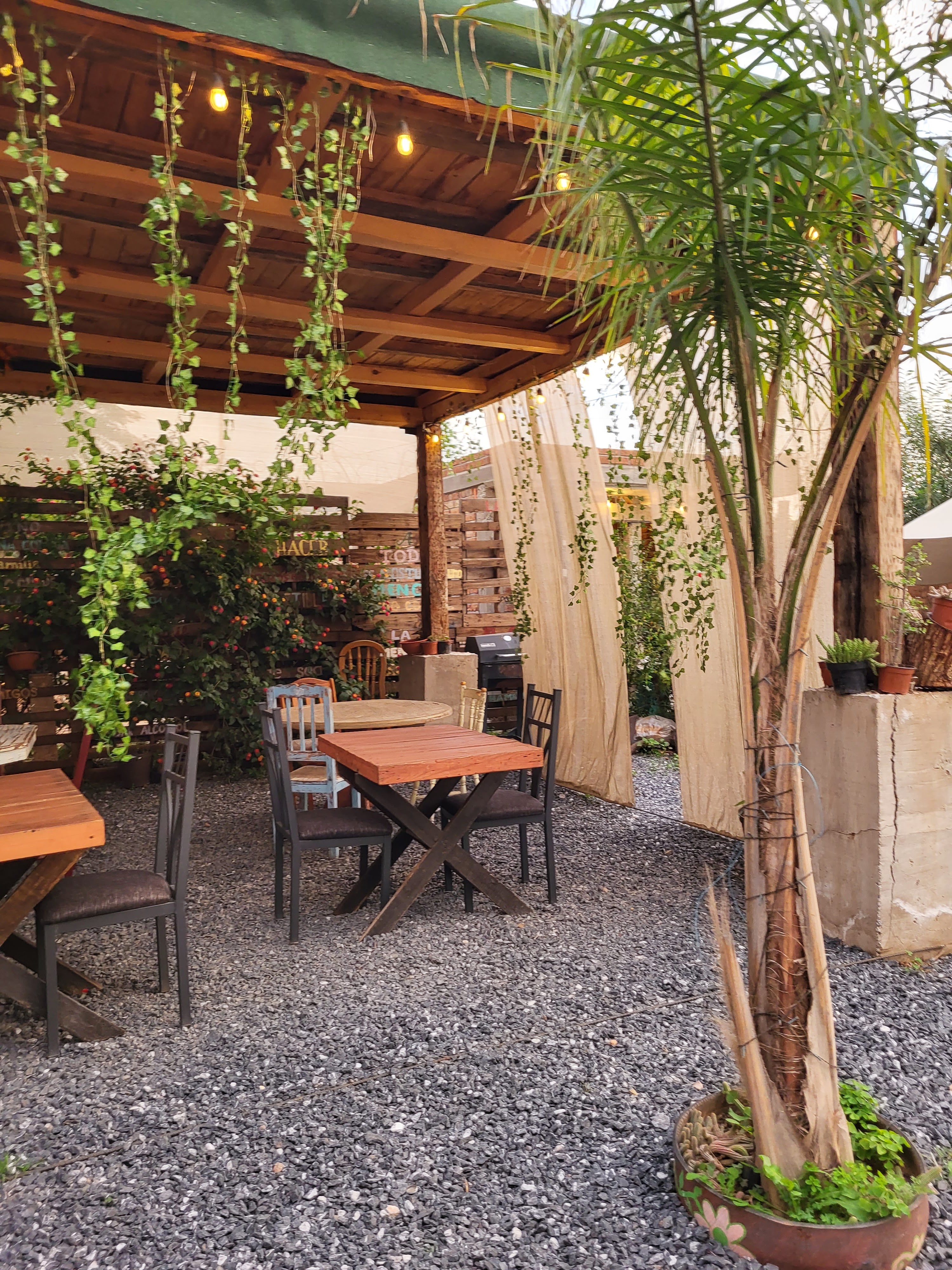 OK CORRAL CORTES Y MARISCOS image 1