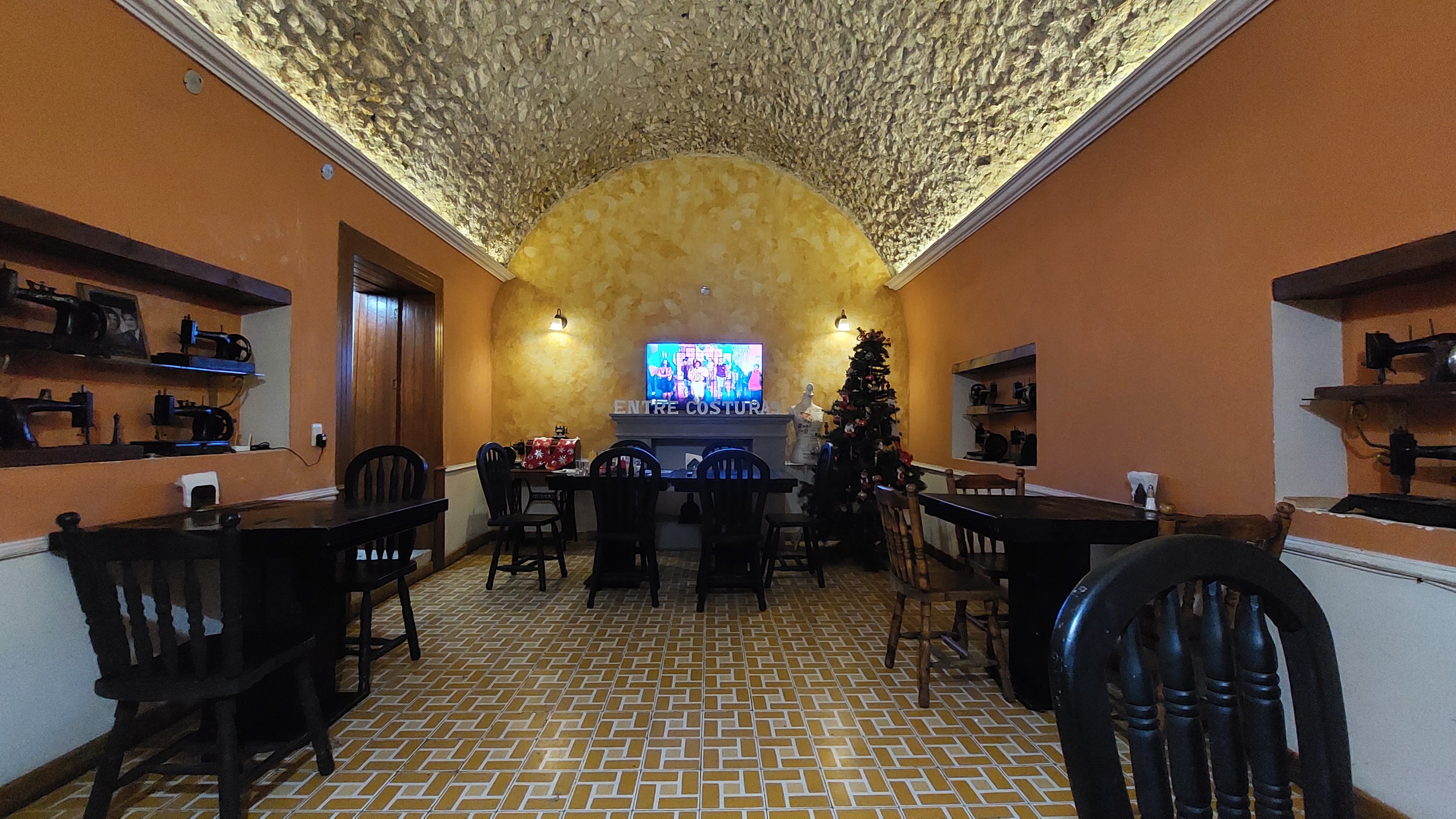 Entre Costuras Café - Restaurante image 1